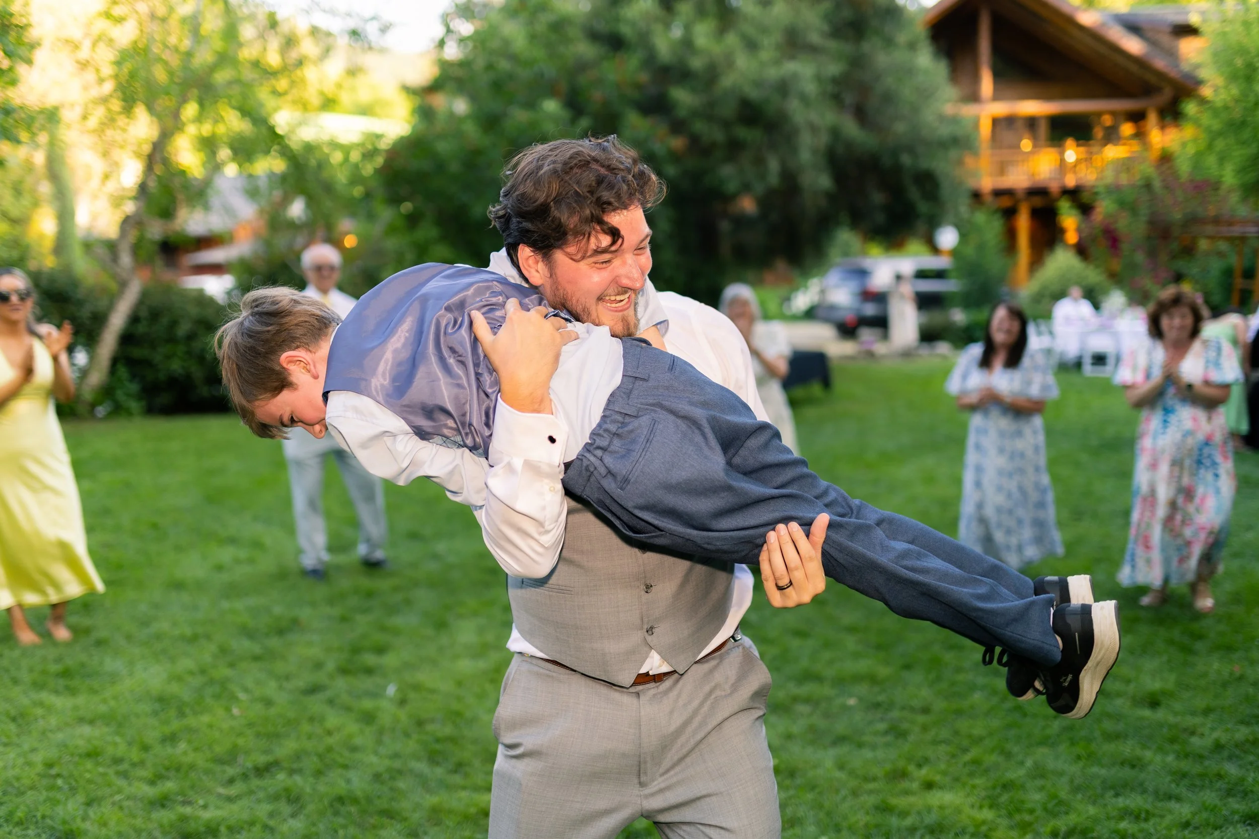Lizette + Elliot Sneak Peeks-183.jpg