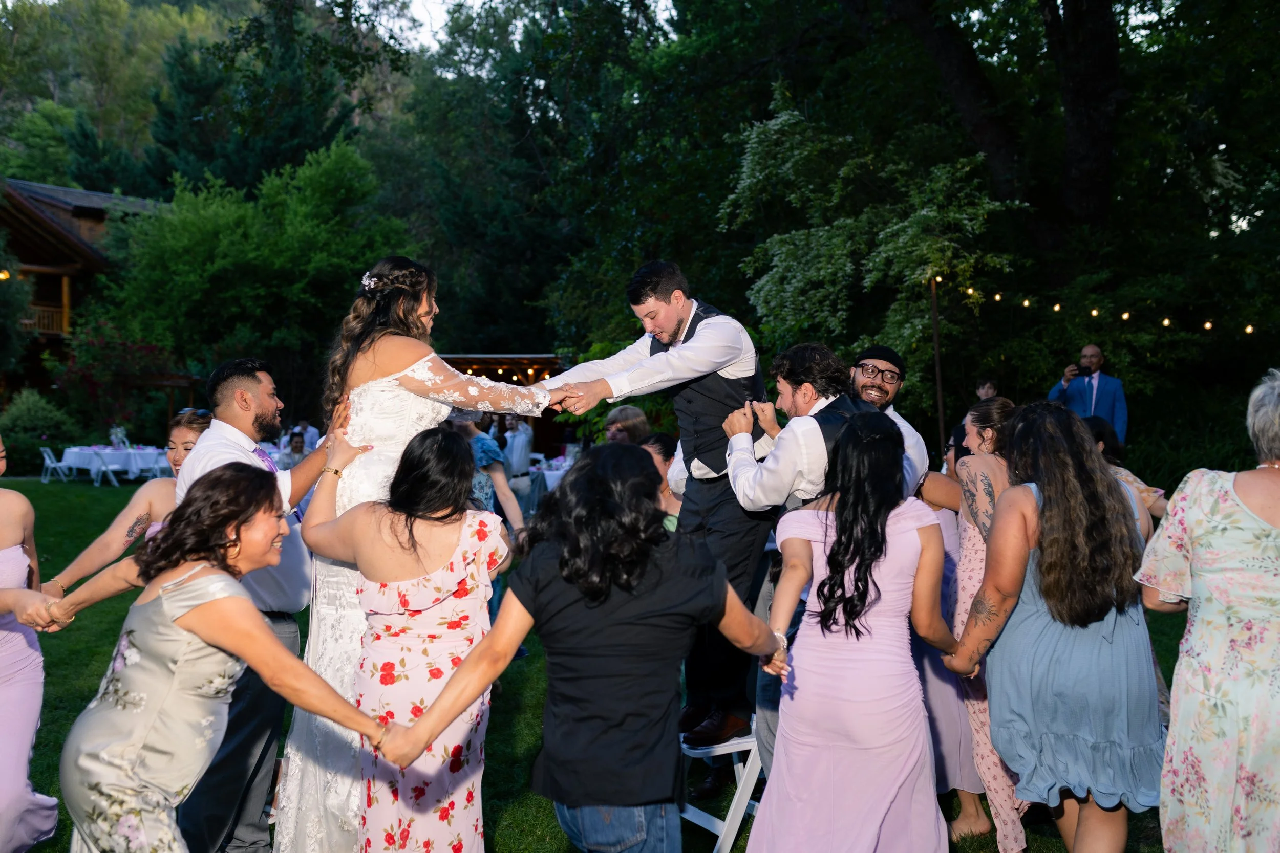 Lizette + Elliot Sneak Peeks-214.jpg