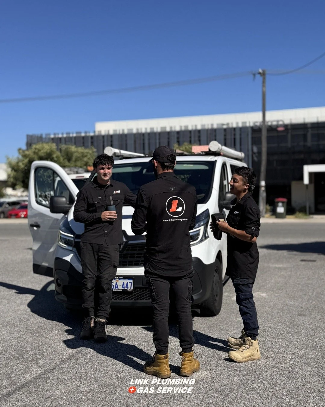 noticed anything new? 👏🏼 

Our team are rocking their new uniforms, what do you think about our new look?

#linkplumbingandgas