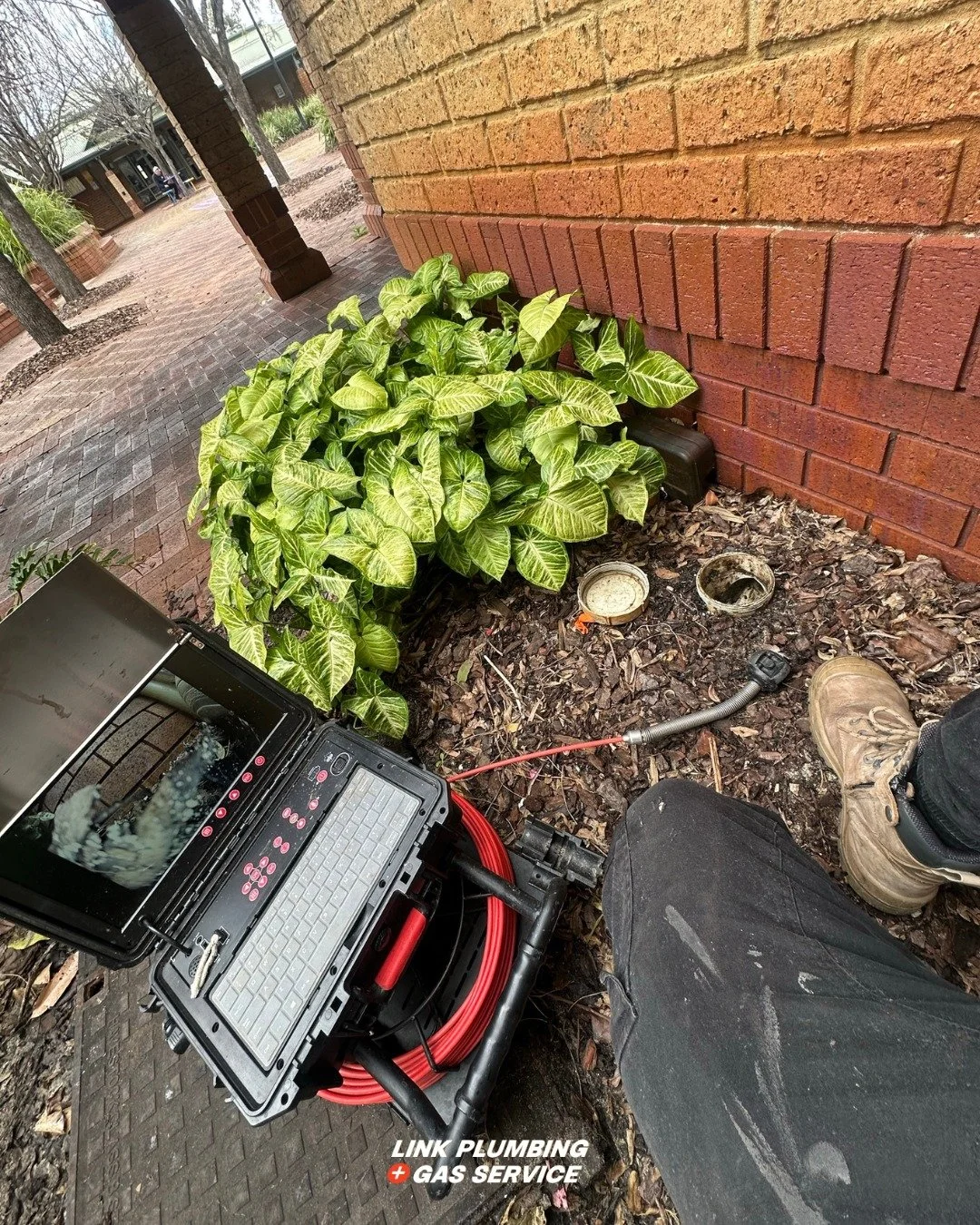 A look behind the scenes at the gear that helps us do what we do best. Our camera gear lets us inspect underground lines and pinpoint faults without unnecessary digging or damage! 

Give us a call today (08) 6252 0326 📞