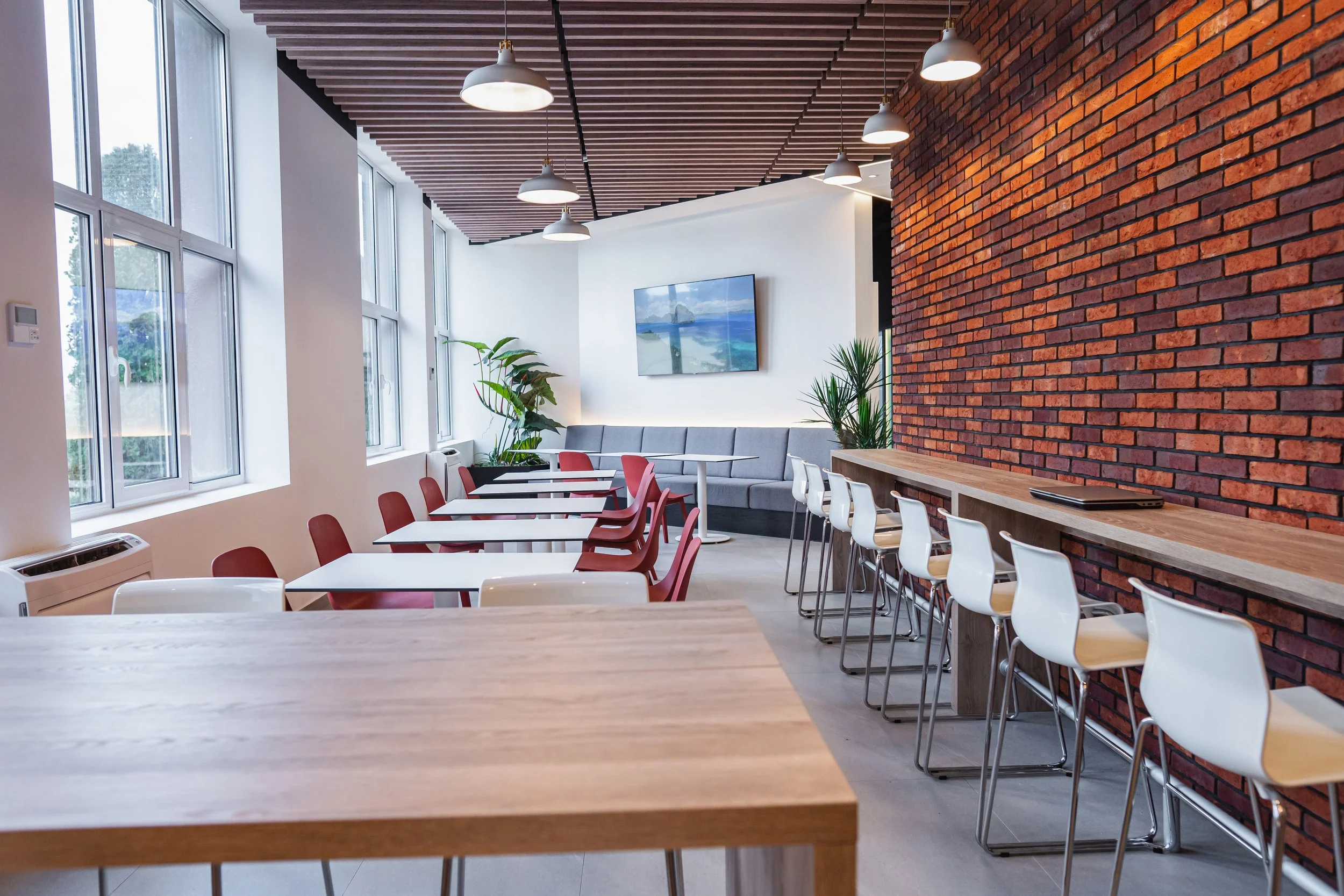 a-modern-empty-canteen-in-an-office-building-2025-04-13-22-46-51-utc.jpg