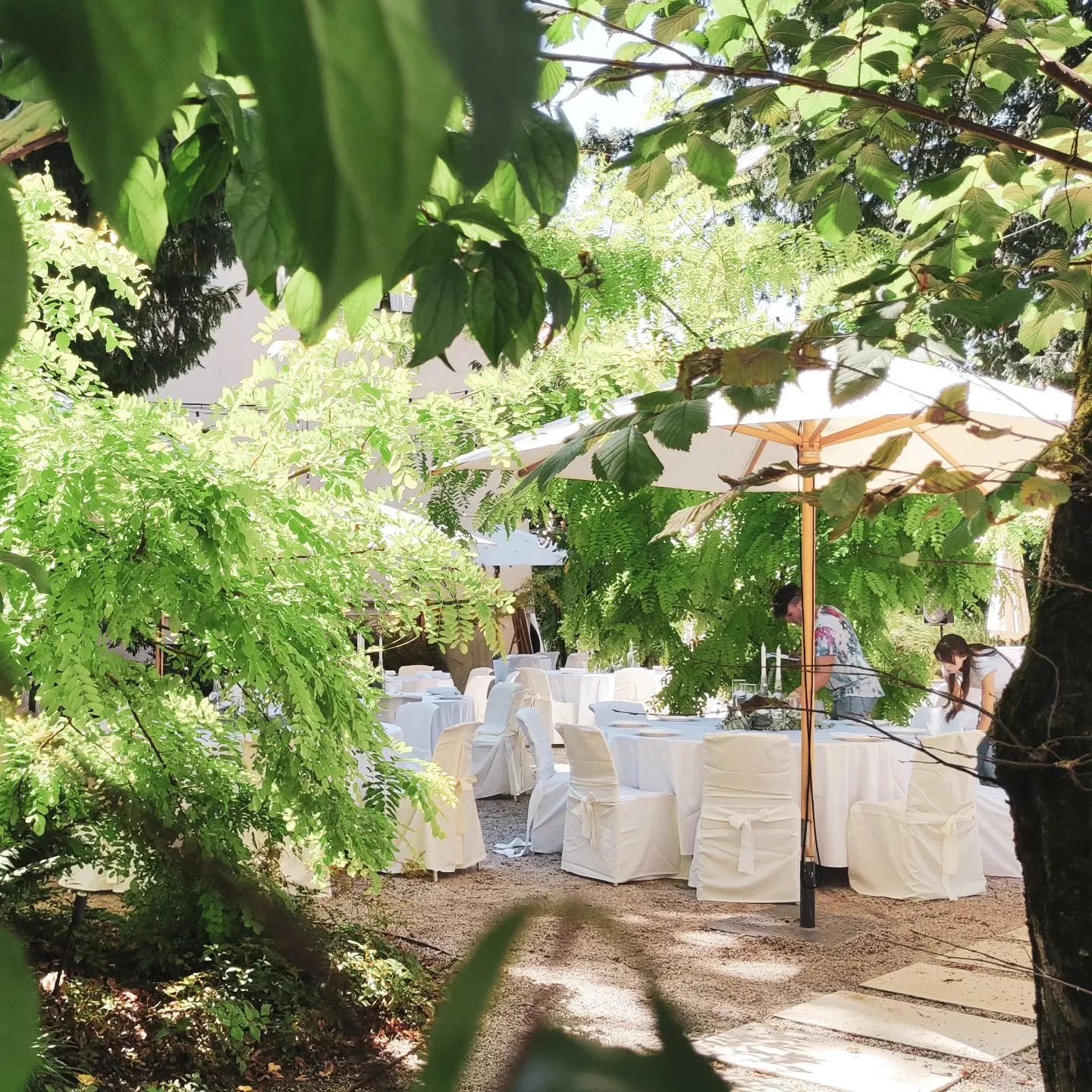 Vsakič znova hvaležni, da smo lahko del va&scaron;e zgodbe... 🙏❤️💍

#poroka #wedding #cateringkaval #kavalgroup #cateringslovenija #organizacijaporoke #porocnicatering #poroka2025 #vrtlilinovy