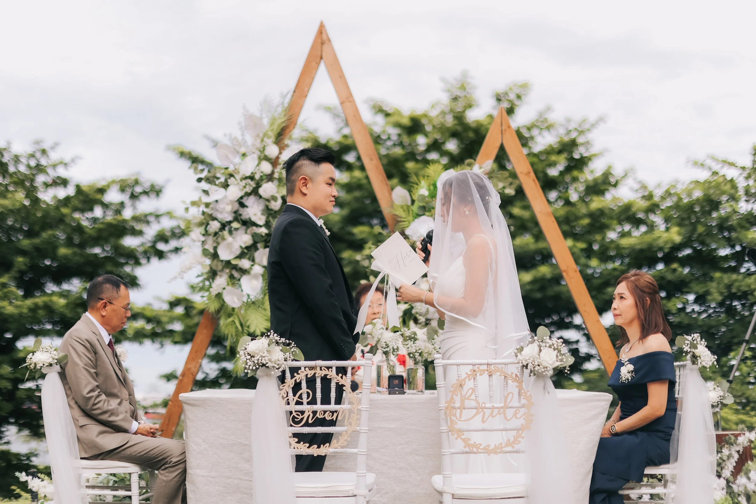 Eugene and Elizabeth-775.jpg