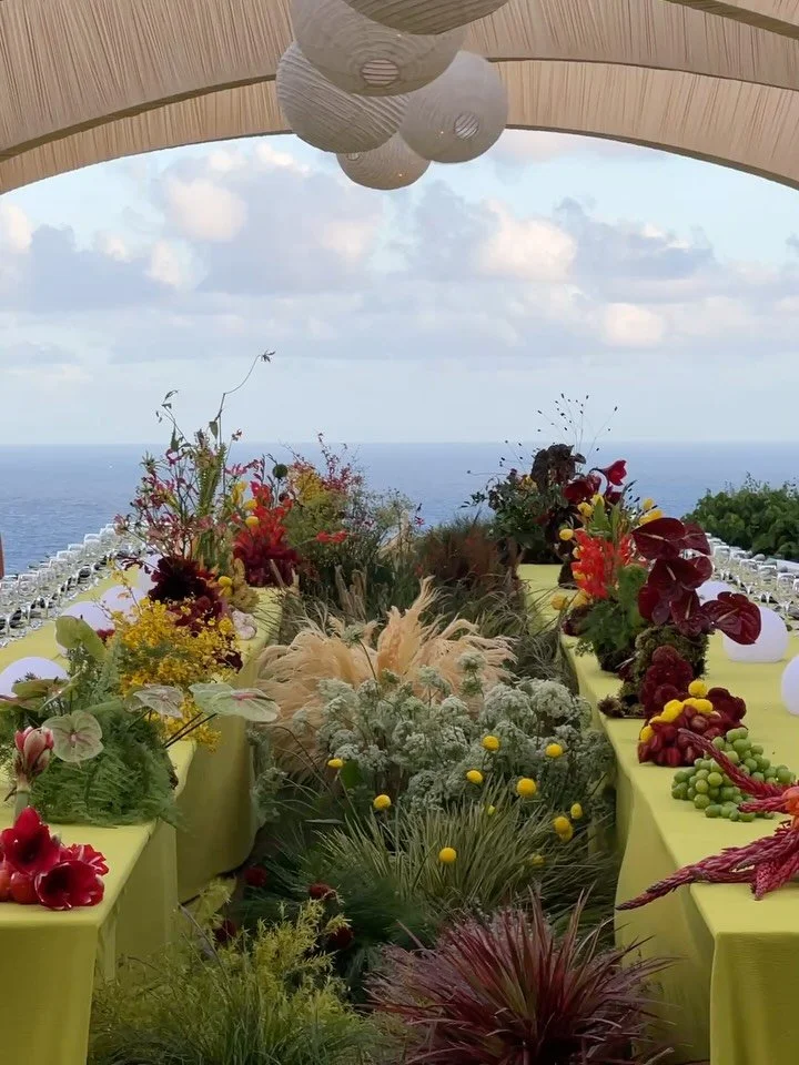 The ceremony ends, the garden stays.
Repurposing all the ceremony florals into the reception&rsquo;s central garden.