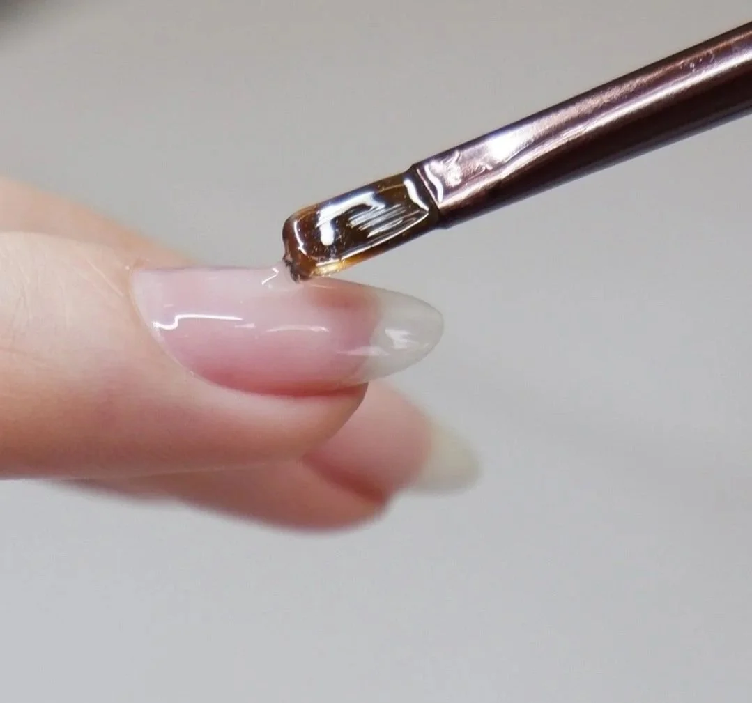 What Is HEMA in Gel Nails? And Why More Artists Are Choosing HEMA-Free Formulas 