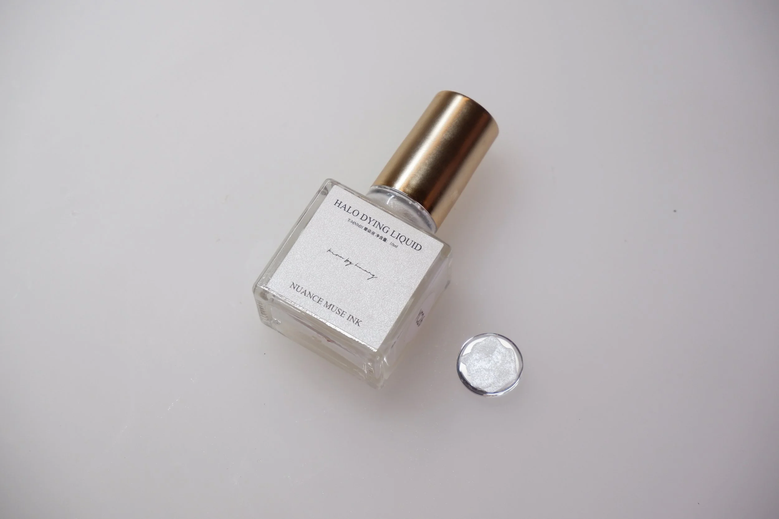 Kira by Huang Ink - YC26 White Shimmer