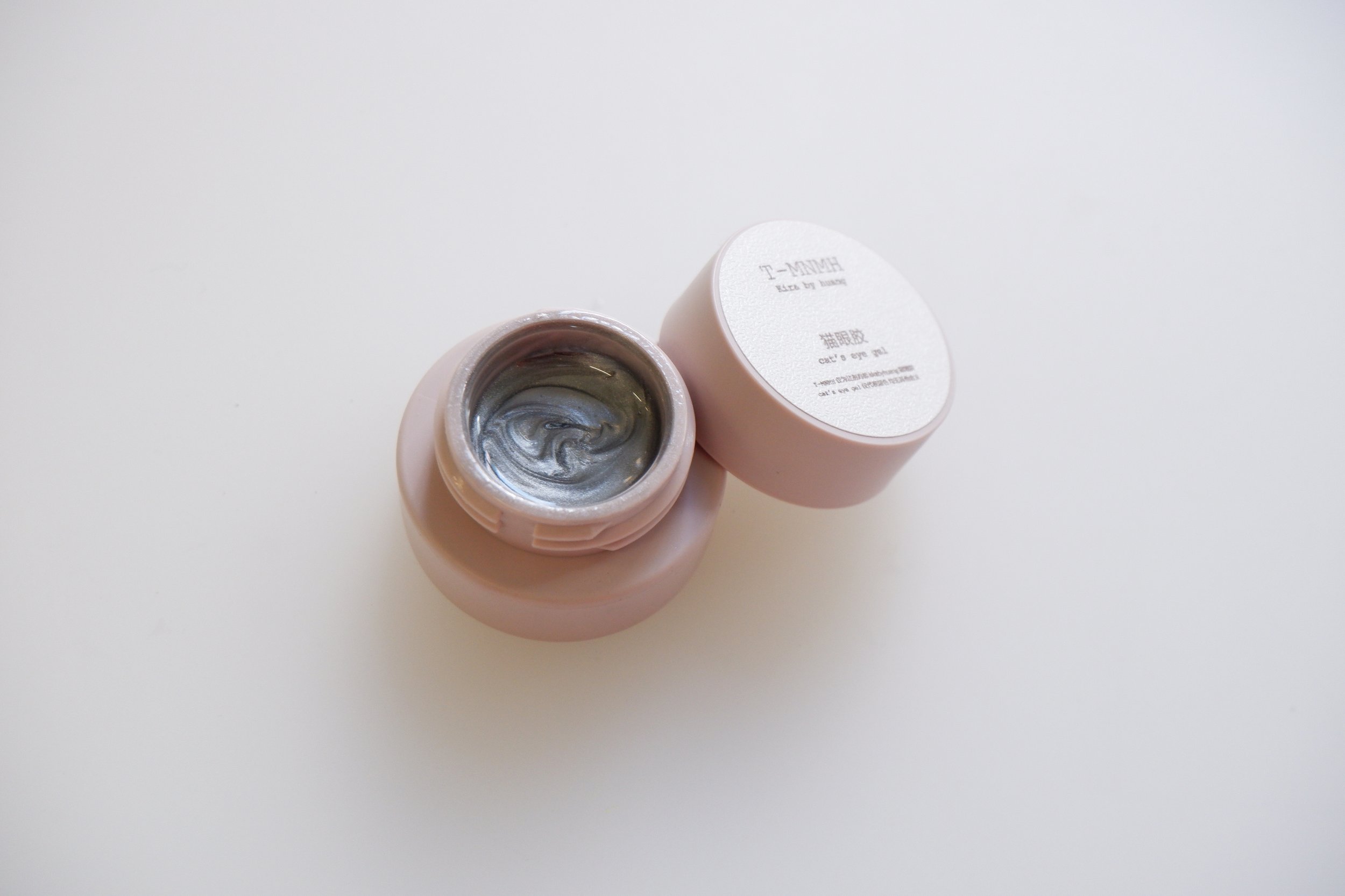 Kira by Huang Magnet Gel – Soft Focus Magnetic Nail Art Gel | Mellow Edit Nail Supplies and Education