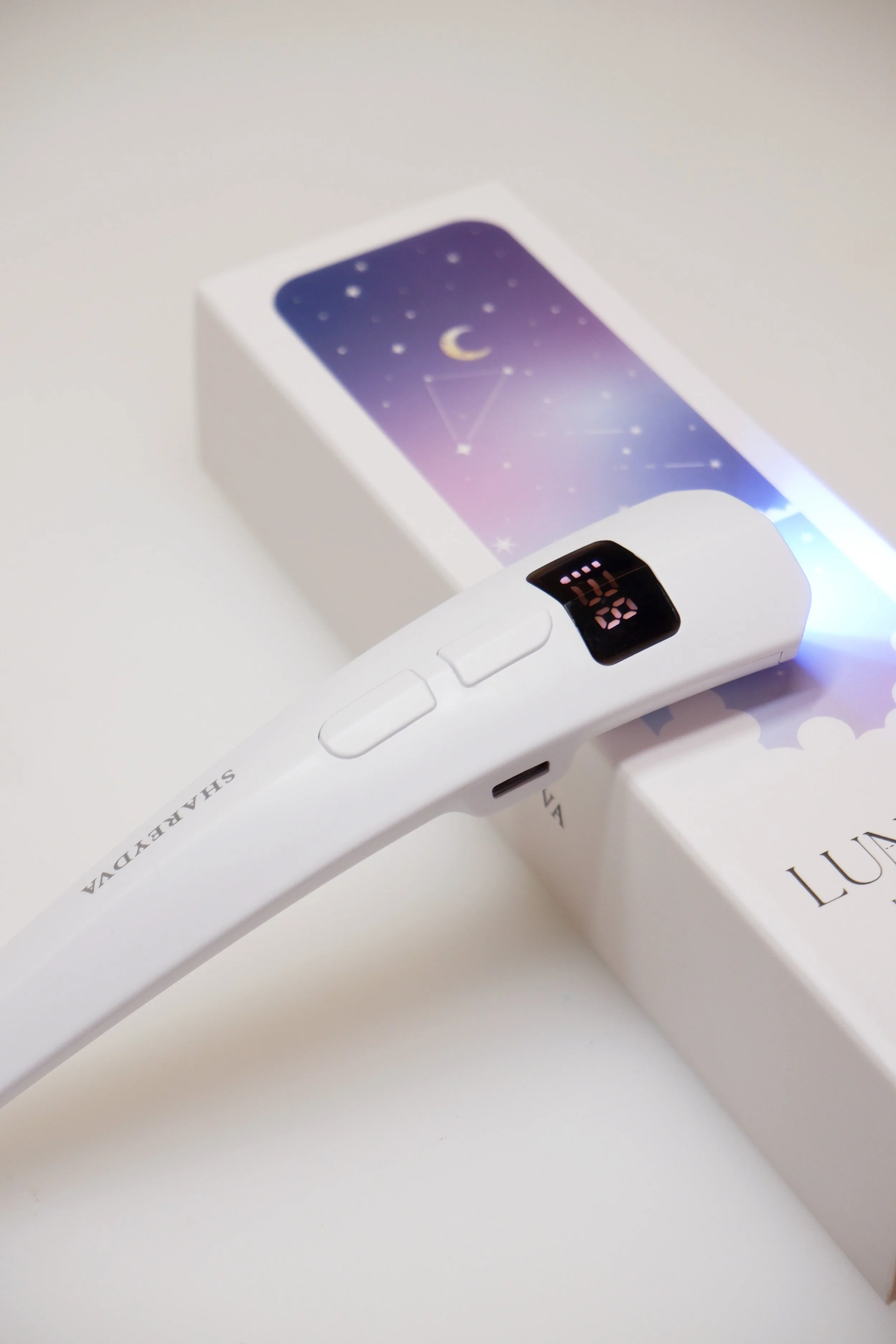 mellow-edit-nail-supply-nail-education-shareydva-lunetta-handy-light-portable-gel-led-nail-light-tool