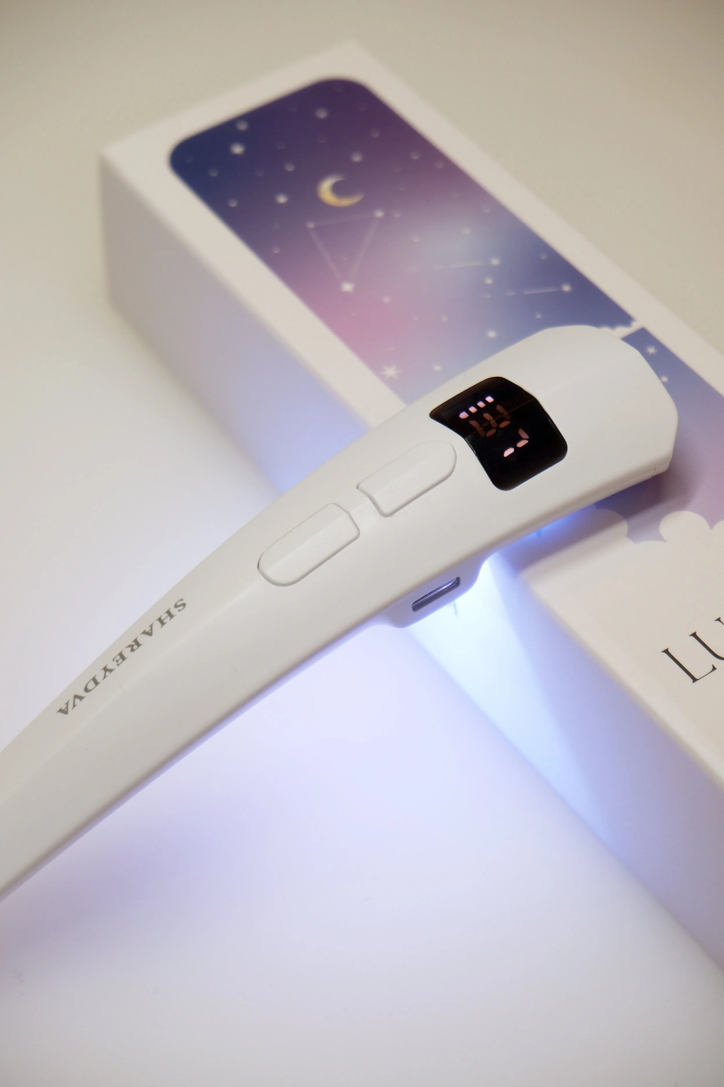 SHAREYDVA Lunetta Handy Light