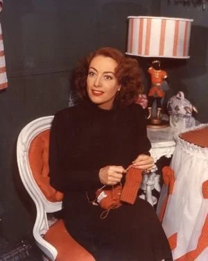 JoanCrawfordKnitting.jpg