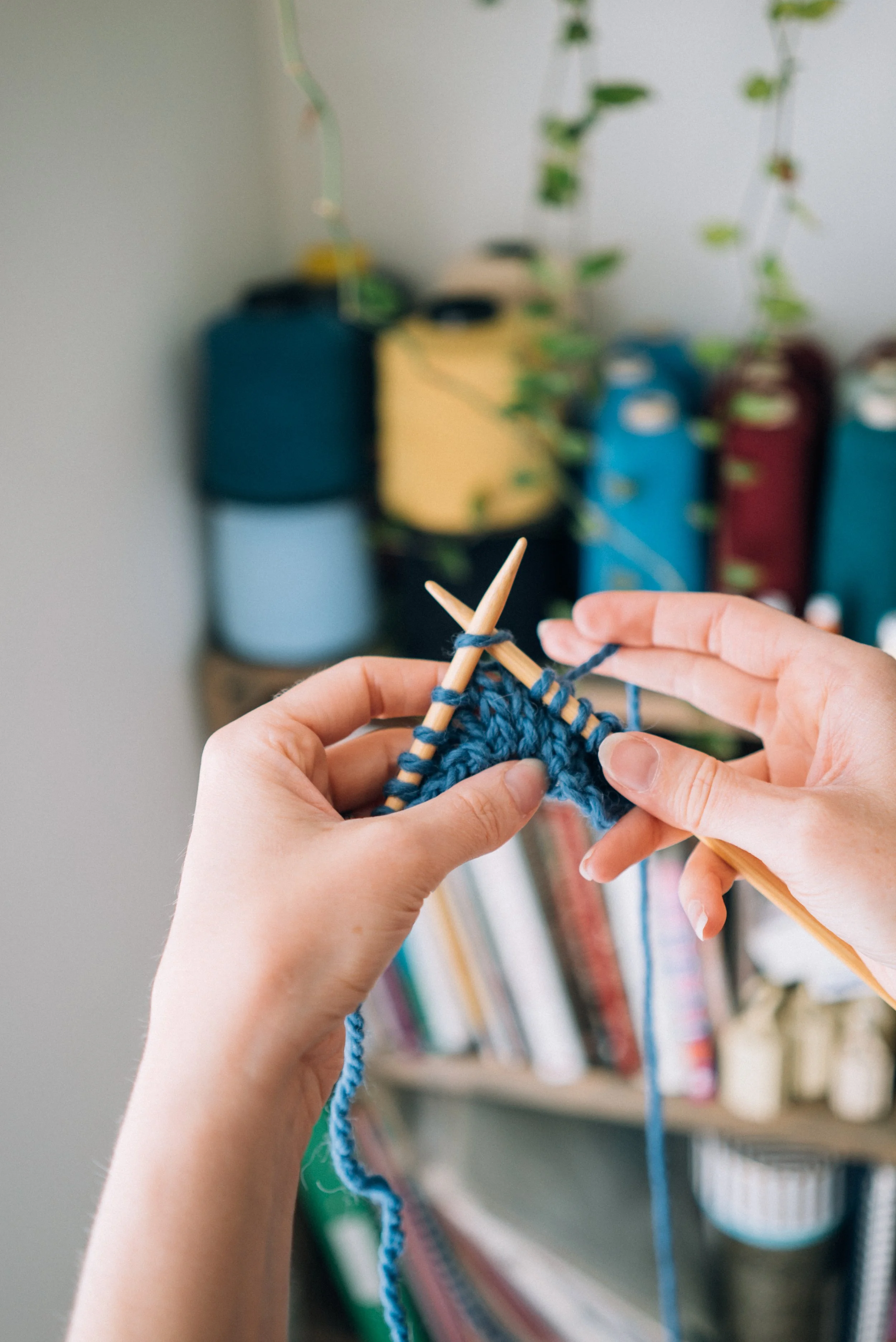 3 Easy Knitting Projects for Beginner Knitters