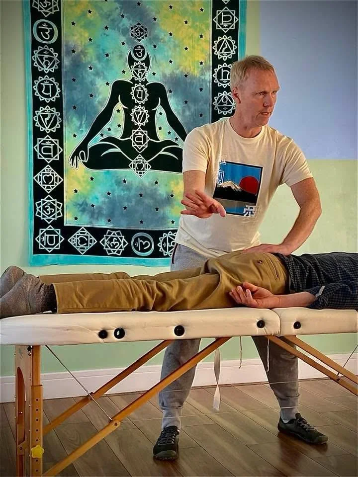 Paul Hand Amatsu trainer demonstrating Amatsu techniques