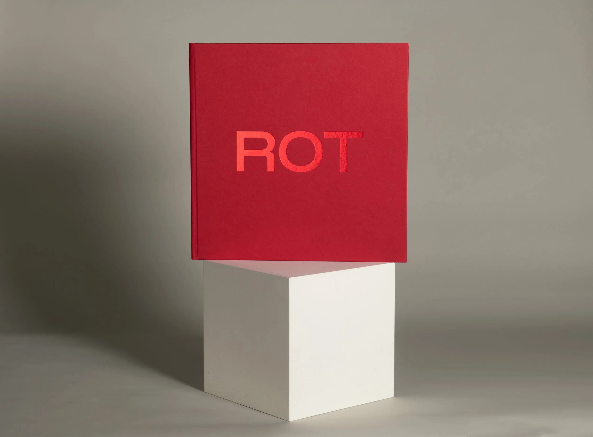 Buchdesign_ROT_Front.jpg