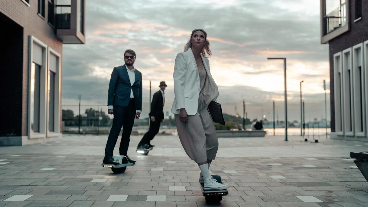 Riding onewheel.jpeg