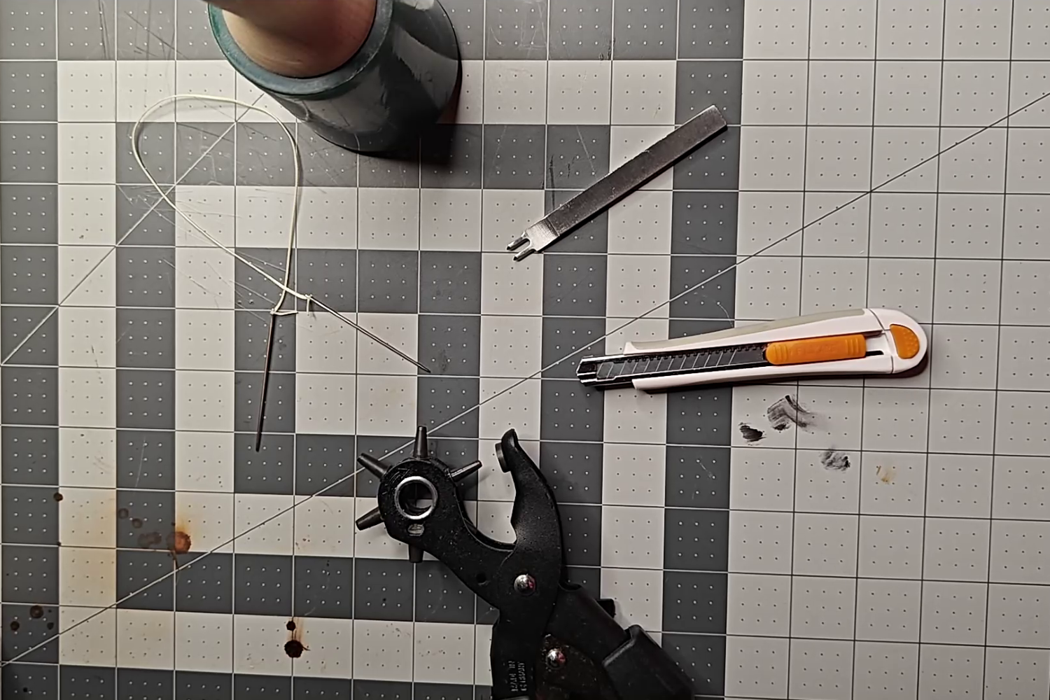 You only need 5 tools to start leatherworking