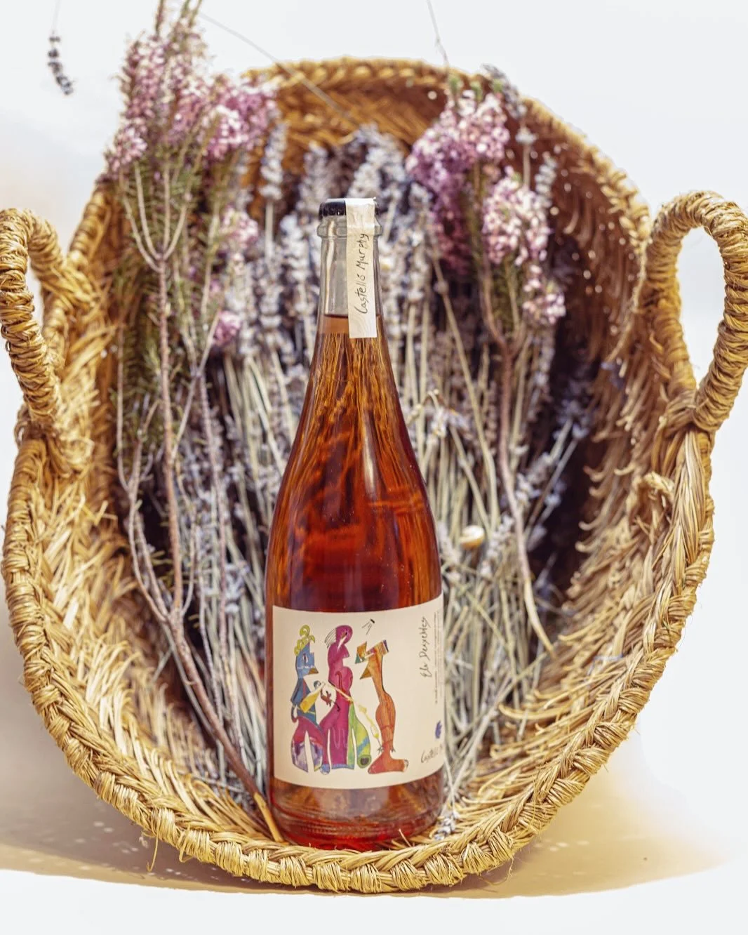 🍷Els Deixebles &bull; Ancestral natural &bull; Cabernet Sauvignon ecol&ograve;gic &bull; Premsat directe &bull; Vinyes de 25 anys a l'Albera &bull; Bombolles fines, sed&oacute;s i sec 🤤

👉 Distribuci&oacute; a @mengivol_aliments @vinosunicos_  dir
