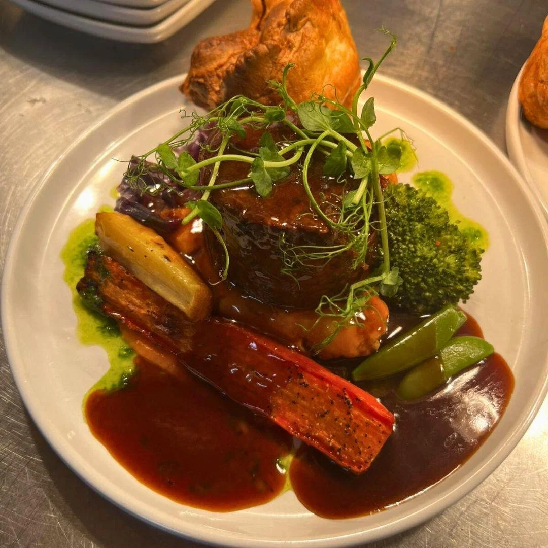 Still time to book for our fabulous Sunday Dinners. The perfect relaxed environment with our chilled Sunday soundtrack &amp; of course, superb food. Served 12-6pm - Walkins welcome #sundaydinner #sundayroast #sundaylunch