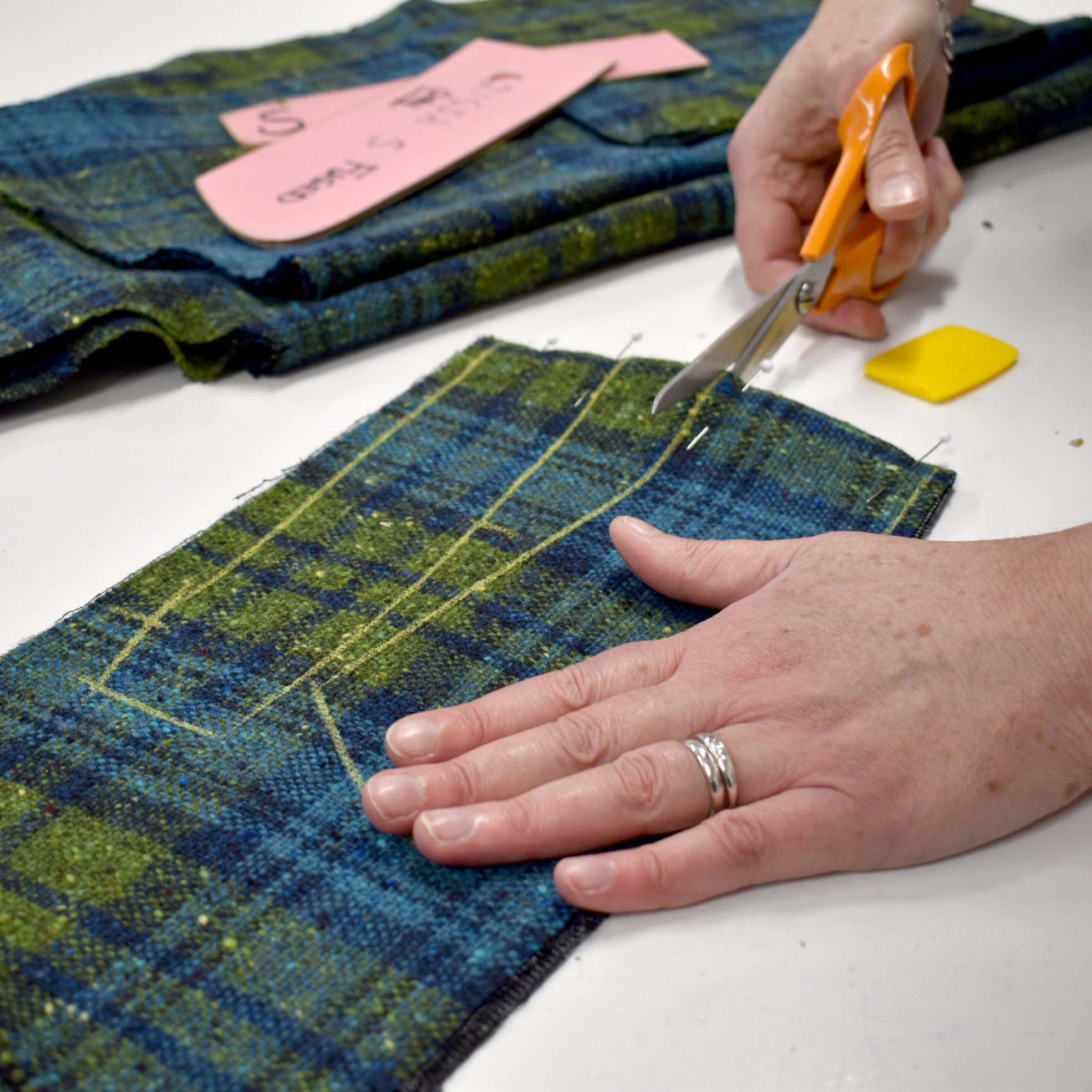 Cutting collar.jpg