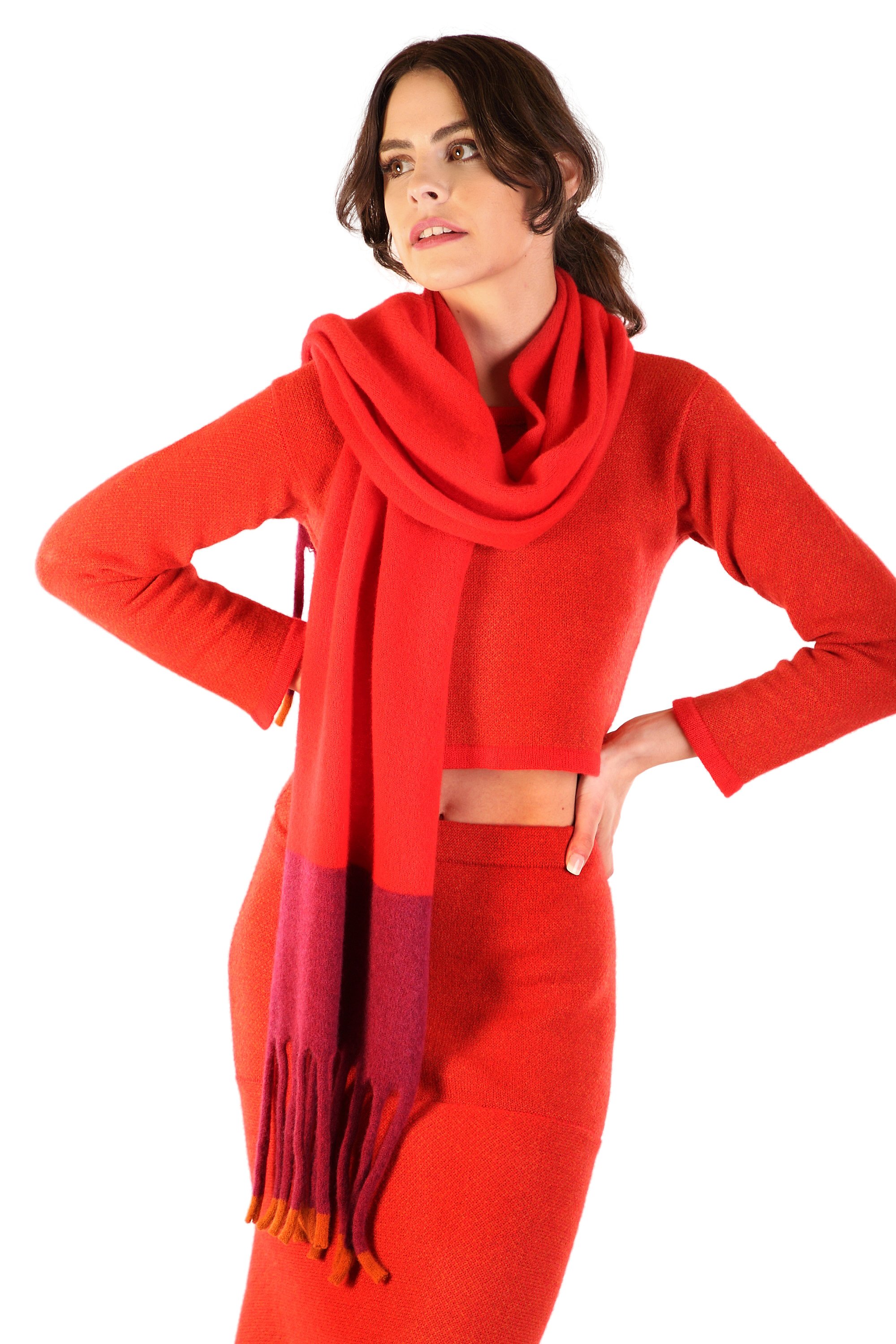 Fringed scarf Scarlet2.jpg