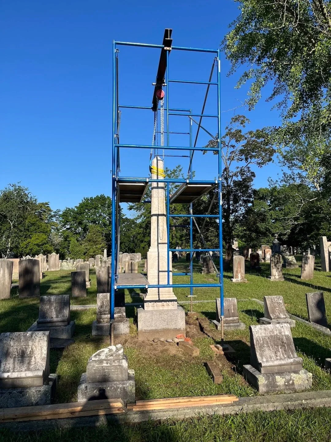 delanomonumentprogress4.jpg