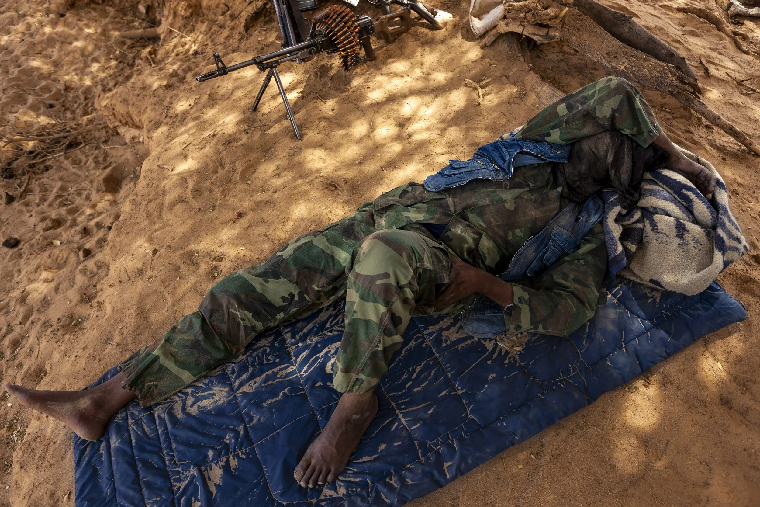 ZAGADO, NORTHERN NIGER, APRIL 2009: Images of MNJ Tuareg rebels in Zagado, Nothern Niger, 7 April 2009. (Photo by Brent Stirton/National Geographic.)