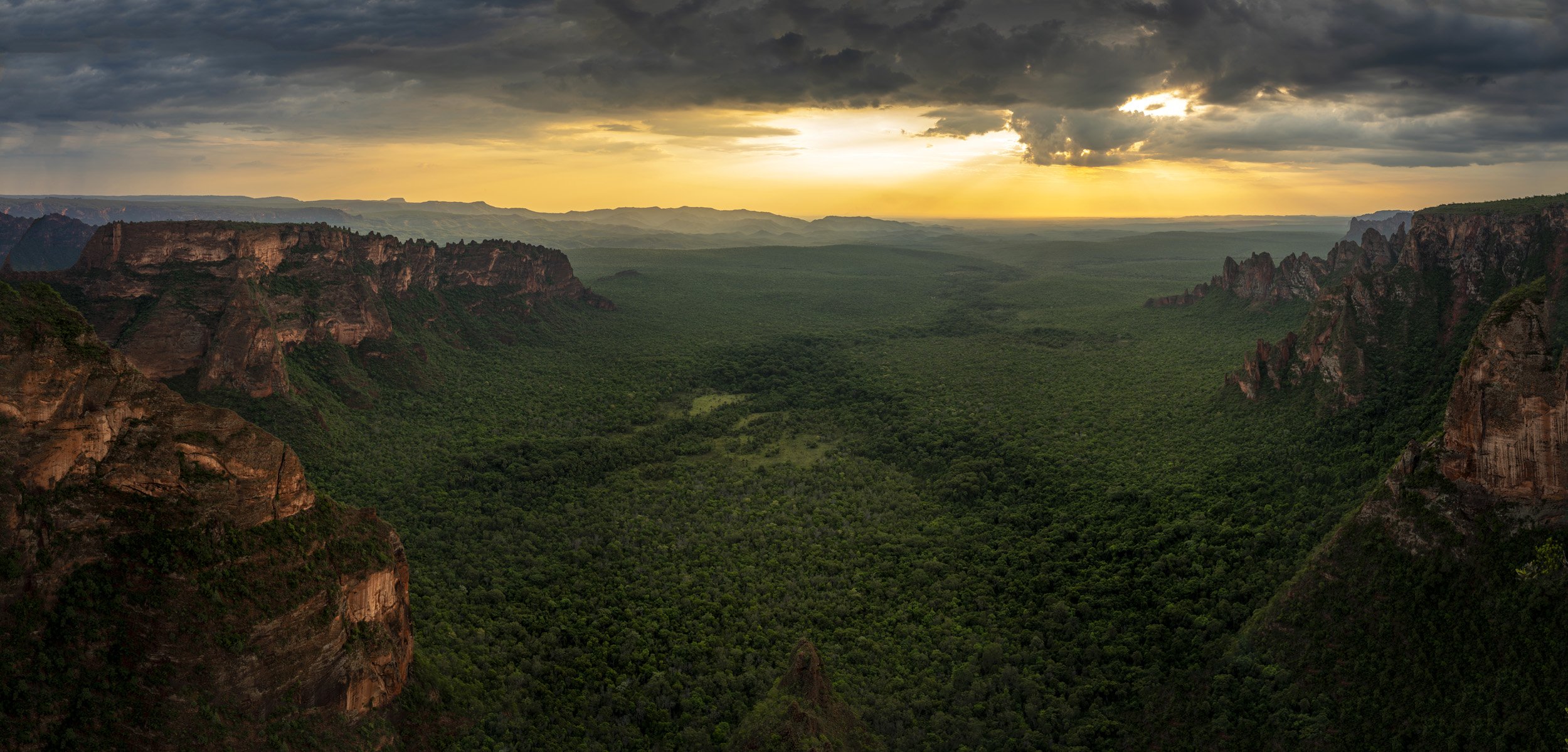 CHAPPADA DOS GUIMARAES, MATTO GROSSO, BRAZIL: Views of the highlands directly overlooking the Northern Pantanal. The rivers and rain here are supported by air-borne water vapor from the Amazon basin that manifests in rain in these highlands and is t