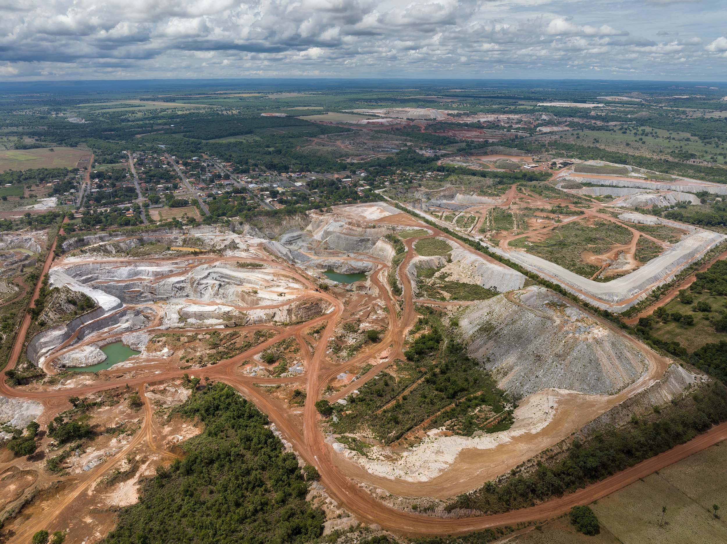 Pocone, Matto Grosso, Brazil: Pocone is a town right on the edge of the Pantanal. It was originally built around cattle ranching but now is largely about gold mining. There are two large mines both on the outskirts of the town and inside the town it