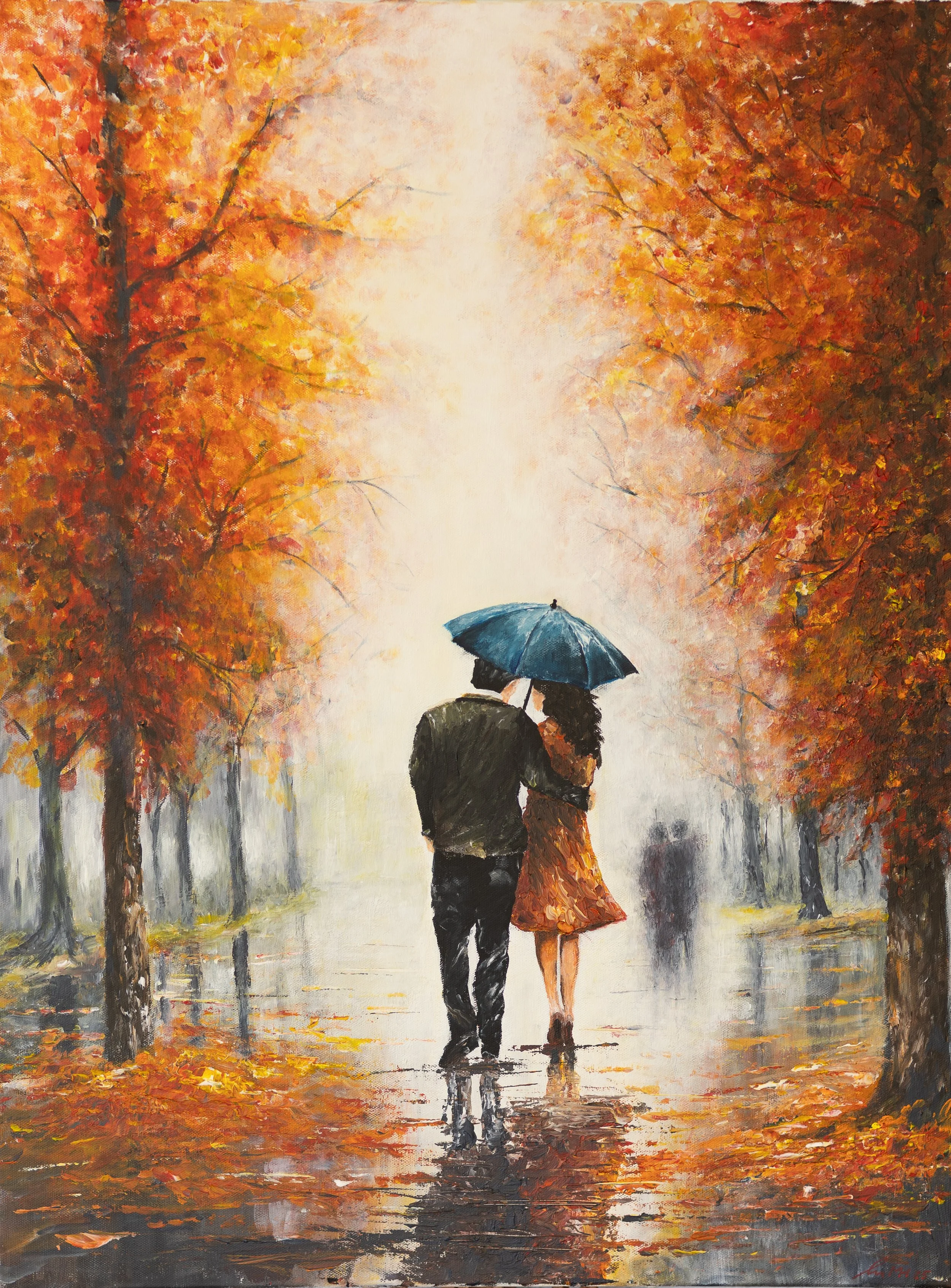 Ein Malerei zeigt ein Paar mit einem Regenschirm, das einen Spaziergang im Herbst in einem regnerischen Park macht, umgeben von orangefarbenen und roten Bäumen.
