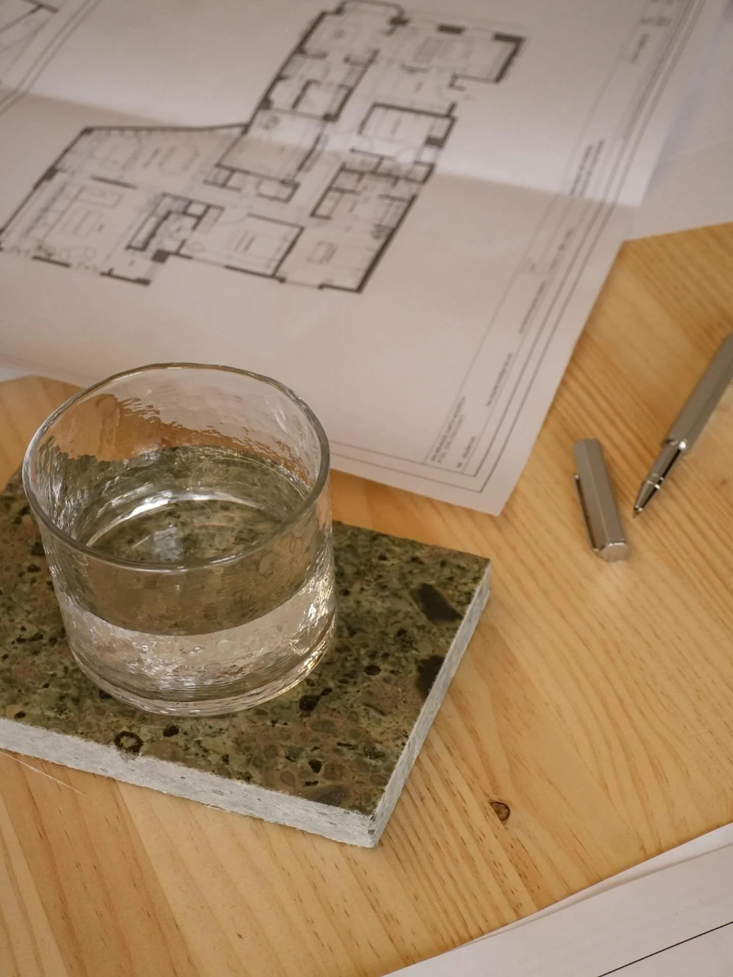 Una buena distribuci&oacute;n puede transformar por completo una vivienda.

M&aacute;s all&aacute; de la est&eacute;tica, la forma en la que se organiza el espacio condiciona c&oacute;mo se vive, c&oacute;mo circula la luz y c&oacute;mo se relacionan