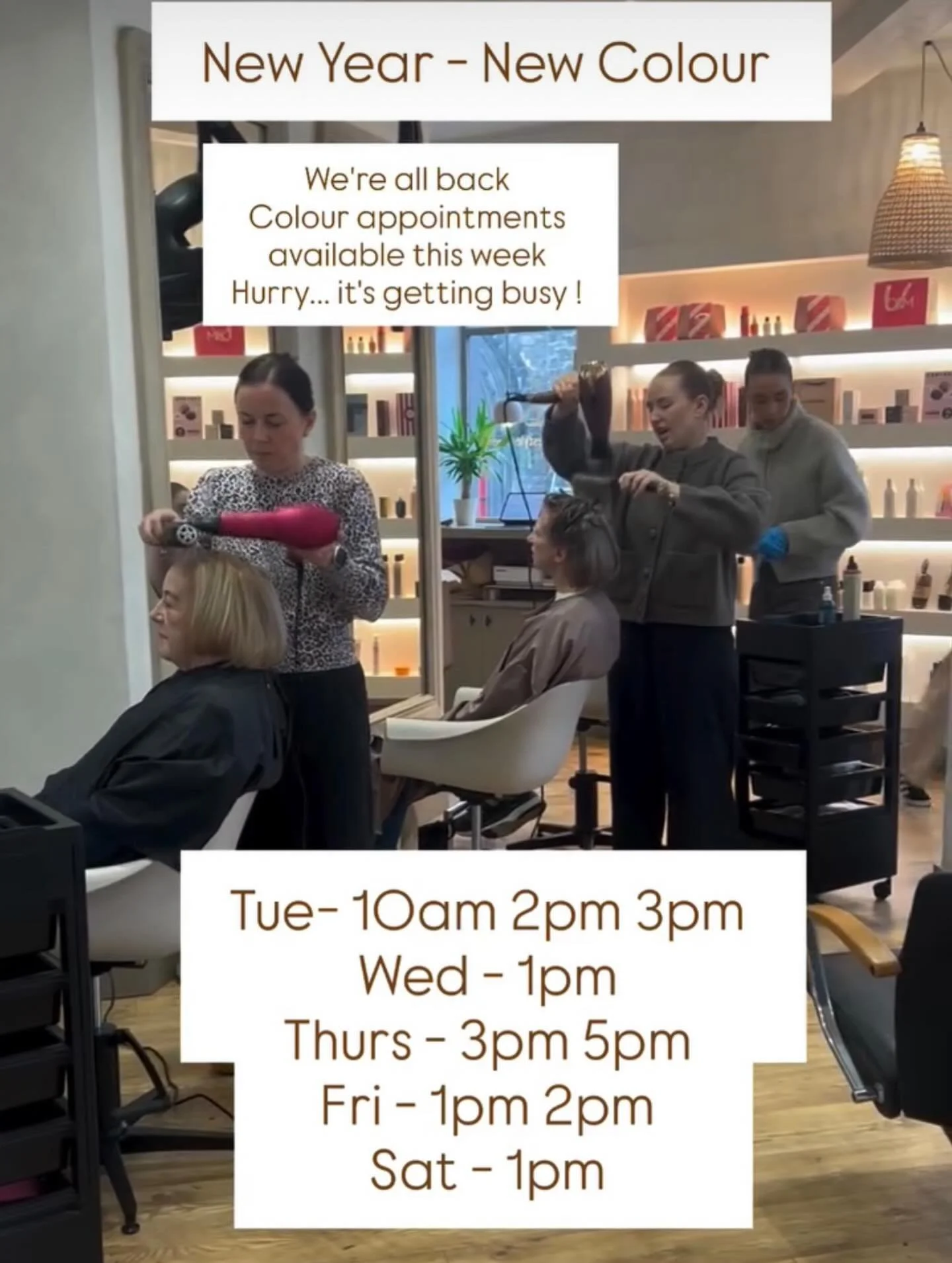 New Year - New Colour 🌈
Always our first week back, there's plenty  colour appointments but .... Hurry ..... they go fast when we shout about them ✂️ 
Book yours online - in bio. Or 
Call us 01259 217321