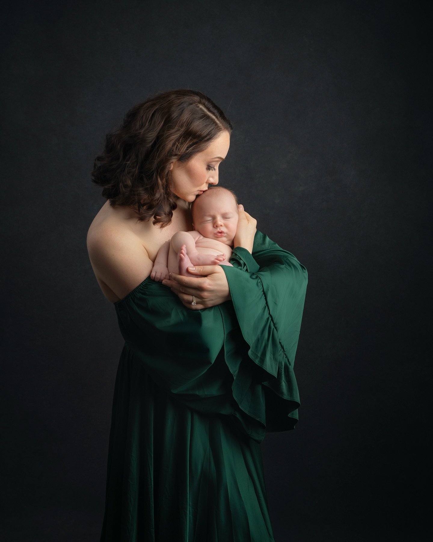t took her a year to choose the photos, but it&rsquo;s understandable &mdash; a new baby changes everything. I still remember the session like it was yesterday.

It was originally planned as a maternity shoot, but unexpected complications came up. Ka