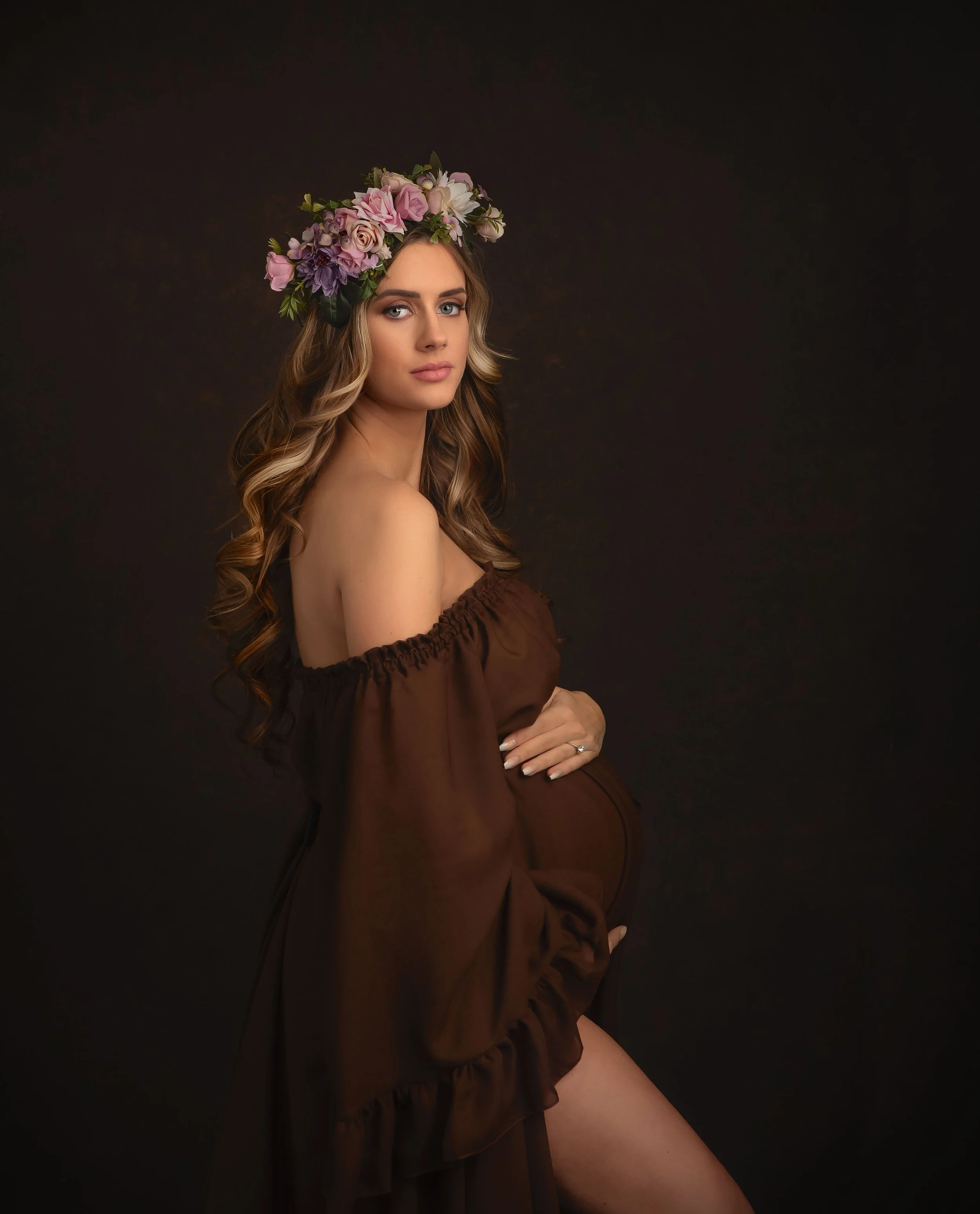 Editorial maternity silhouette in Fort Lauderdale studio.