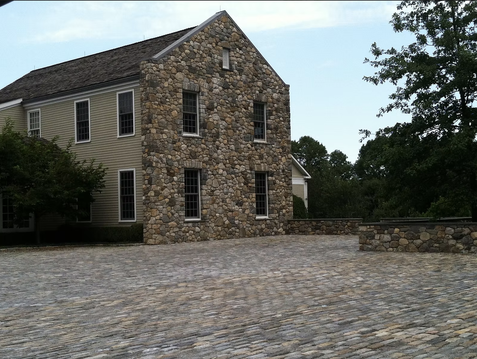 Luppino Landscaping & Masonry