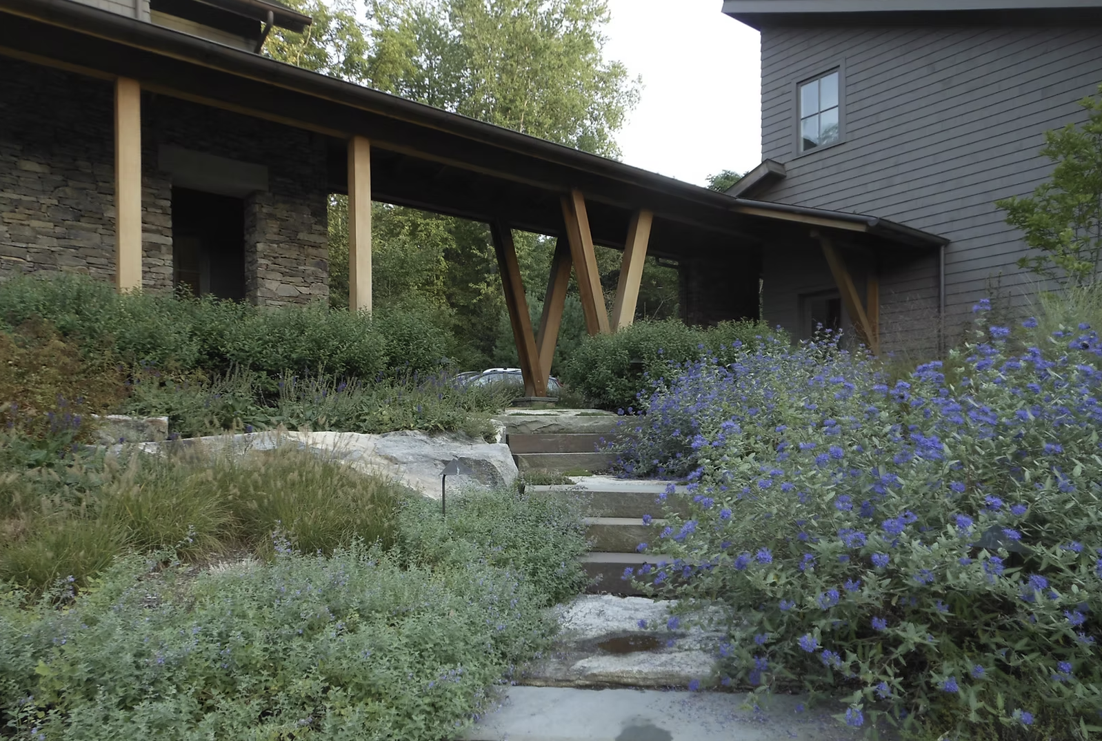 Luppino Landscaping & Masonry Bedford