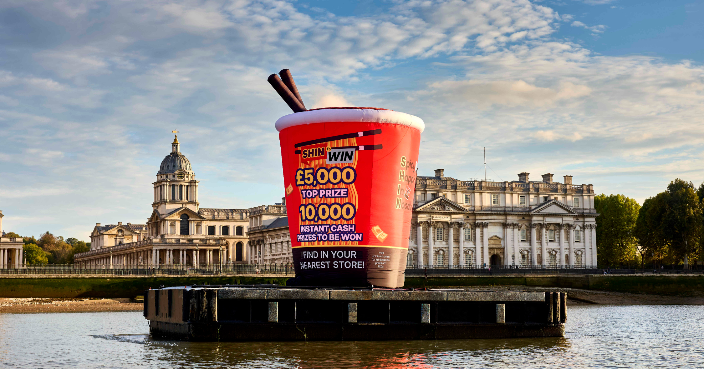 Shin_Ramyun_Thames_London_brand_activation_4.png
