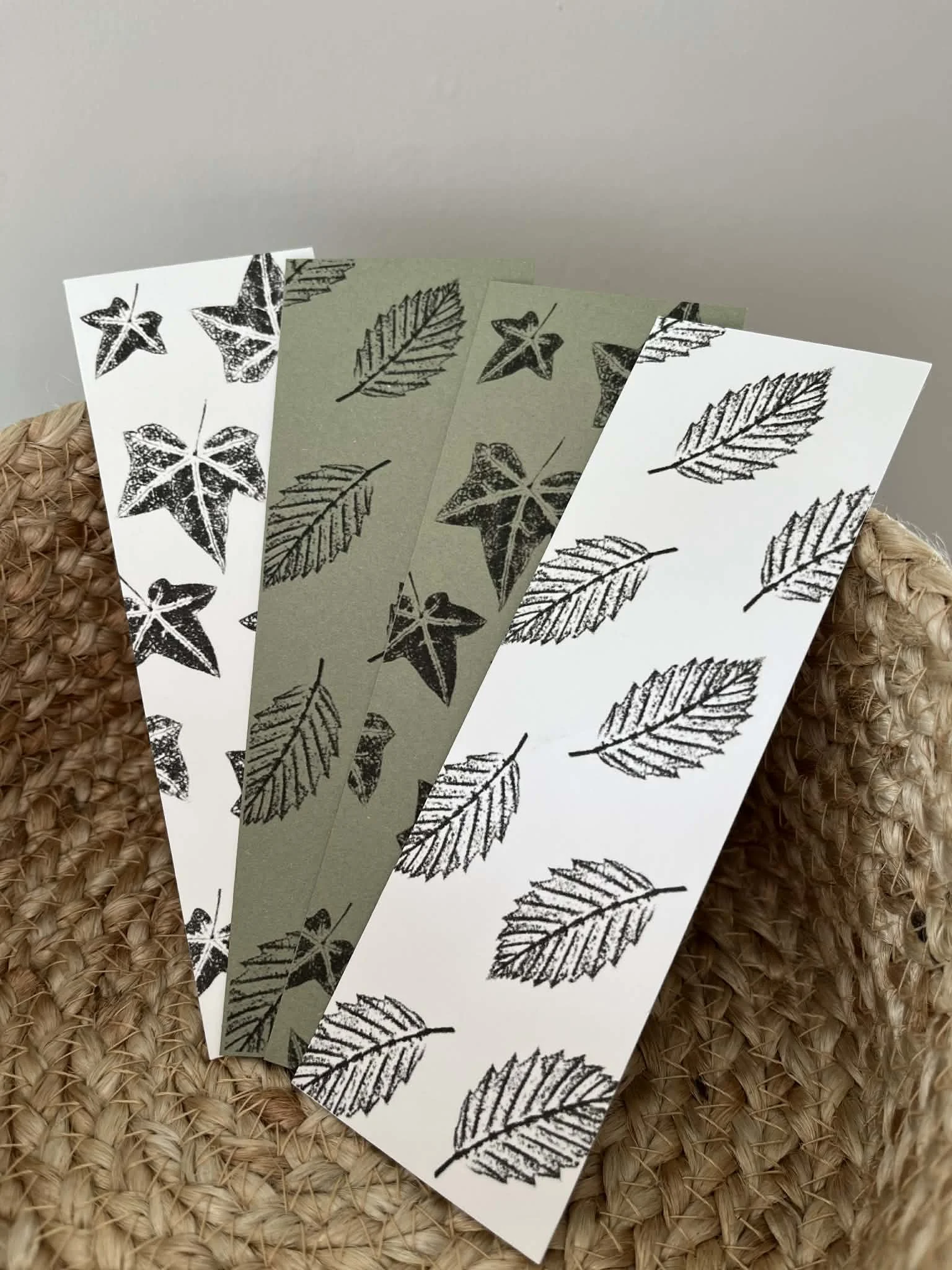 Bookmark (2 designs, 2 colours)