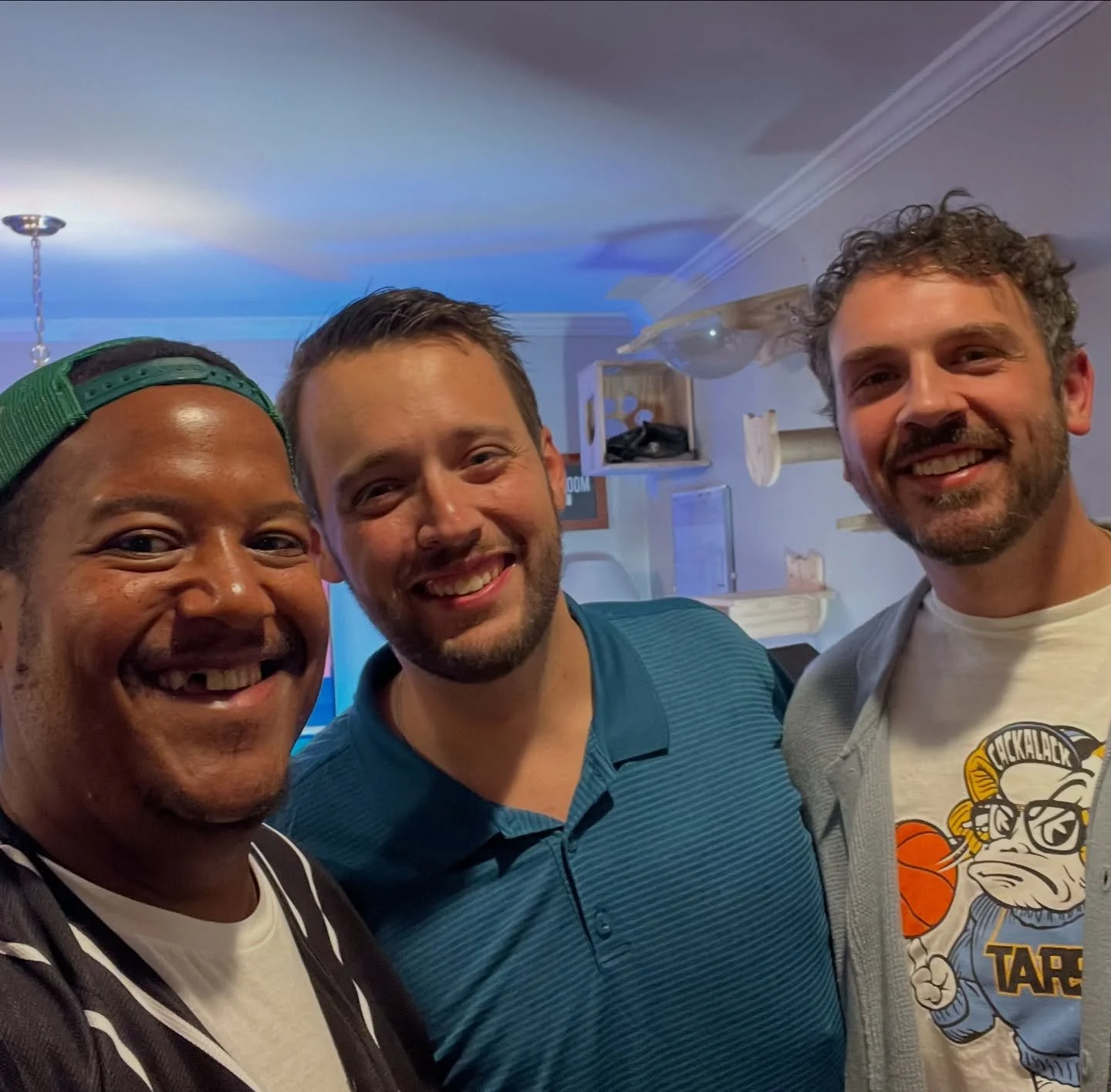 This week on Shirts in the Pool, we&rsquo;re joined by @scott_1kbestfriends from TLC&rsquo;s 1000-lb Best Friends! We talk joining the cast in Season 3, life off-camera, therapy, Meatballgate, and the biggest star of the season&mdash;his mom. Check i