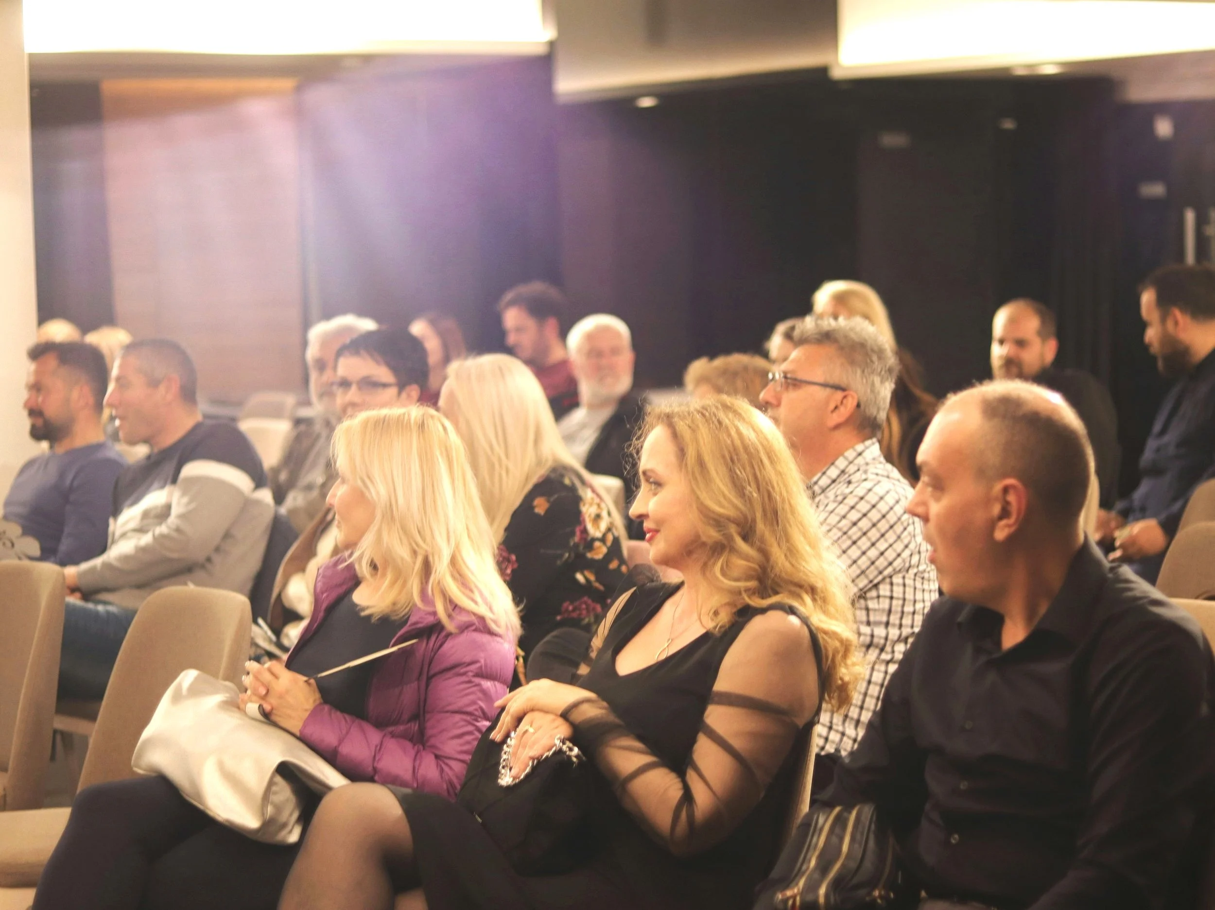 Buying Property at Auction in 2025: Fast Moves, Smart Financing