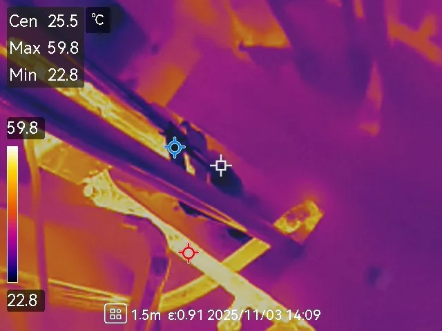 Infrared thermal image showing a metal pipe with temperature readings of 25.5°C at the center, 59.8°C maximum, and 22.8°C minimum, with a color gradient indicating heat levels.
