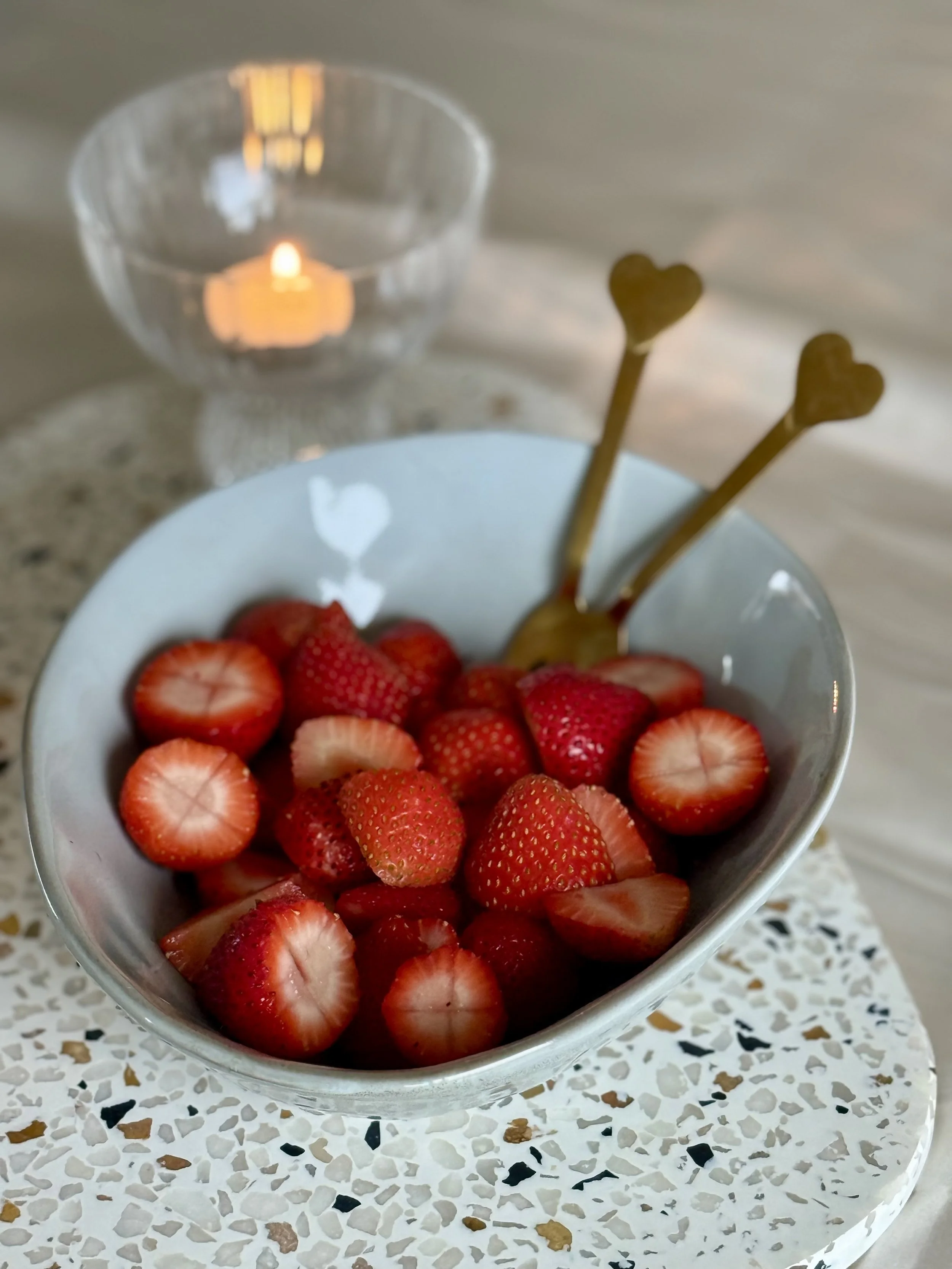 Strawberries in a bowl.jpeg