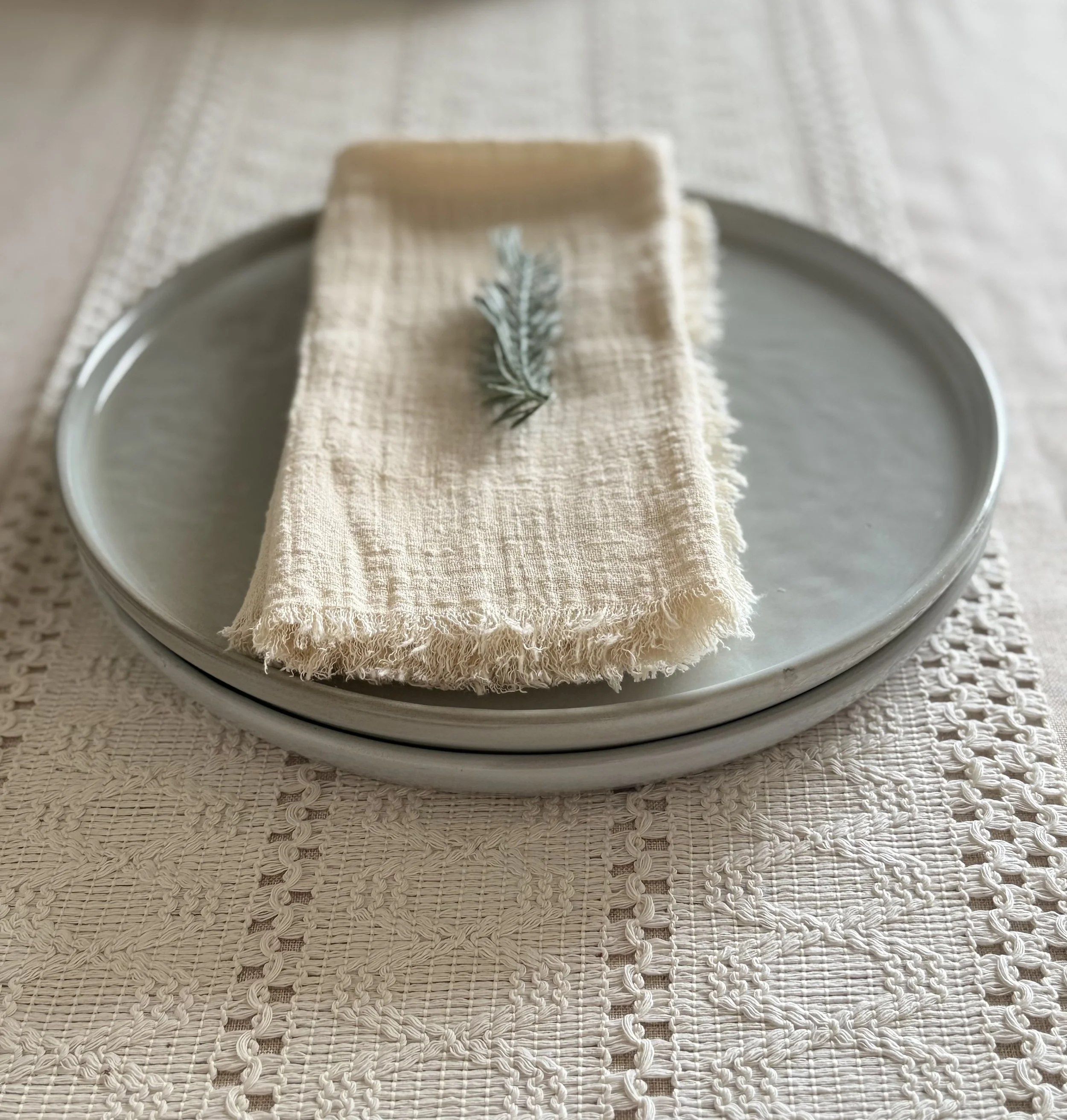 The Everyday Table Set