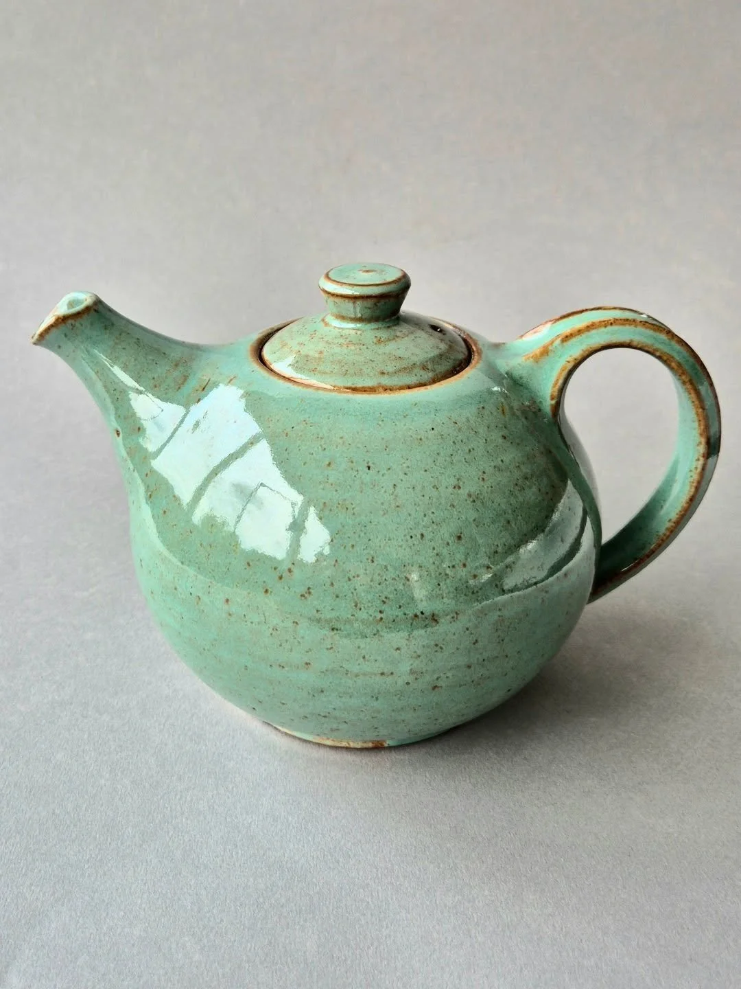 Semestern gick som vanligt i ett huj och nu är verkstadsbutiken öppen som vanligt igen! Onsdag-fredag 10-17 och lördagar 10-15 välkommen välkommen! 🌳🦋🌳🦋