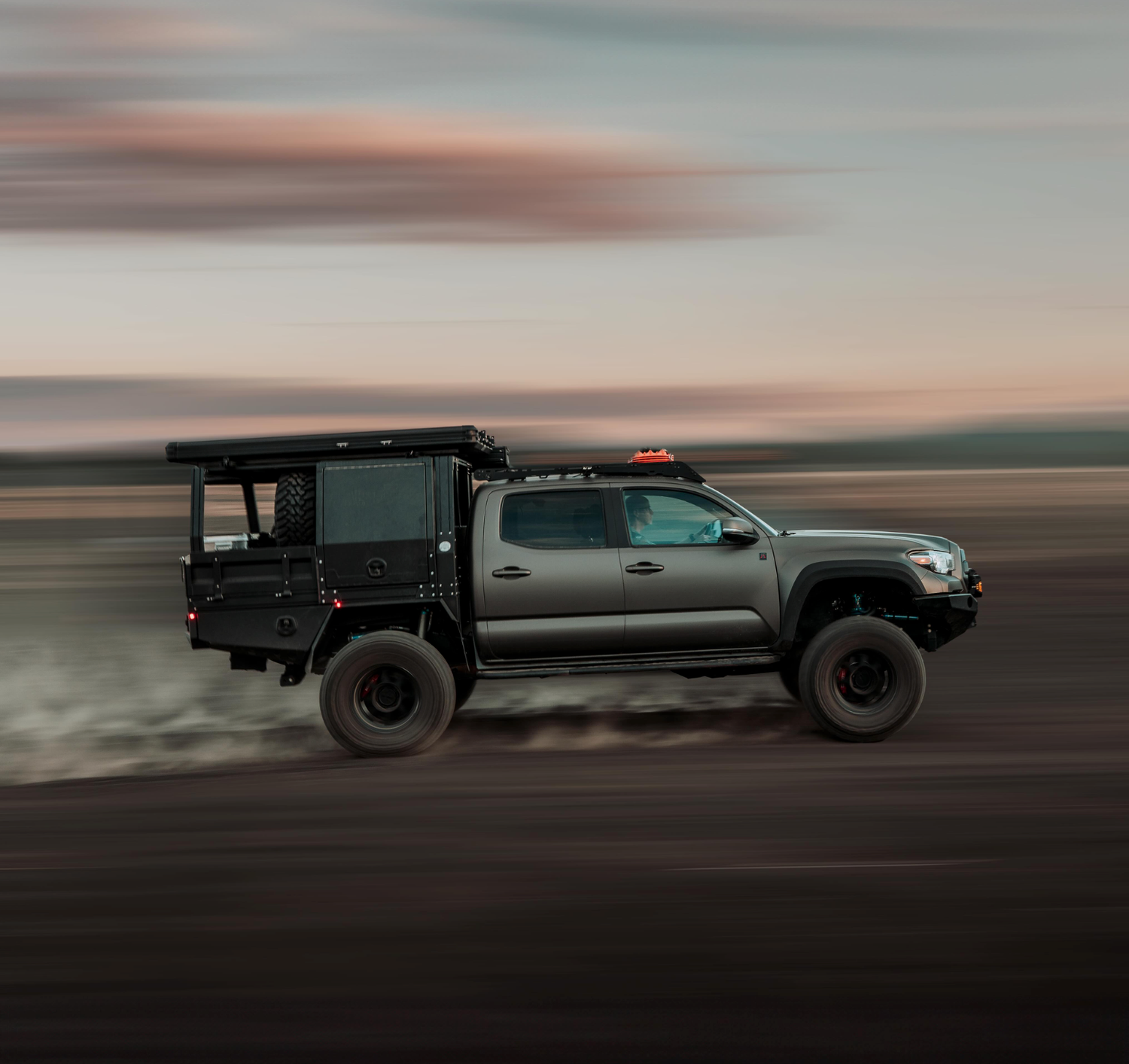 toyota-tacoma-flatbed-tray-