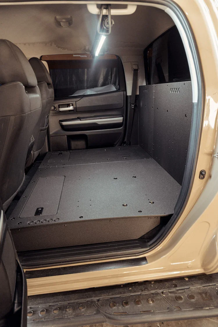 toyota-tundra-2014-2021-25-gen-crewmax-second-row-seat-delete-plate-system-828128.webp