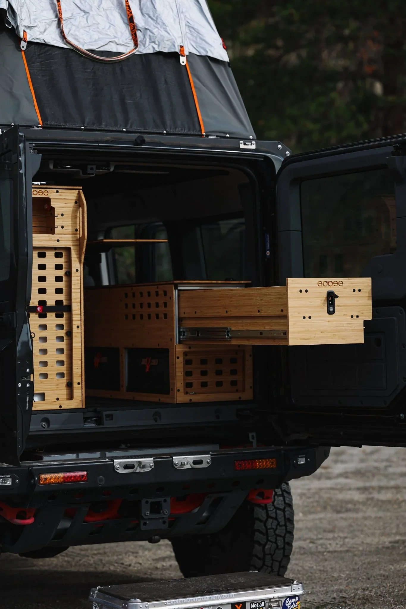 ineos-grenadier-2024-present-1st-gen-venture-series-roof-conversion-interior-rci-6674274.webp