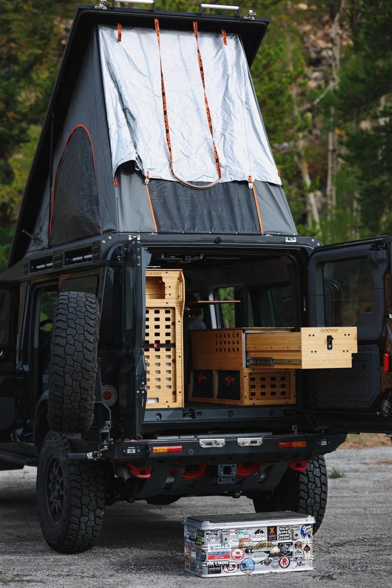 ineos-grenadier-2024-present-1st-gen-venture-series-roof-conversion-interior-rci-7213696.webp