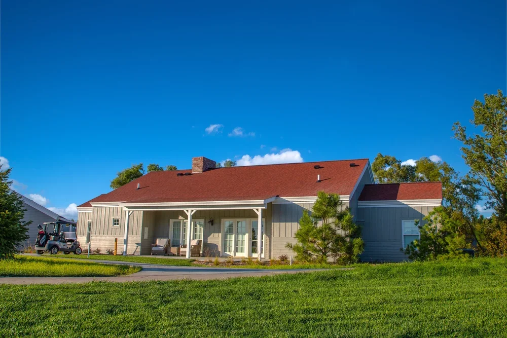 AL-Executive_Cottage-Exterior-0169.webp