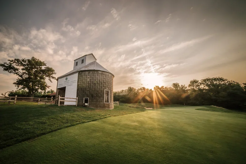 AL-Barn-Rob_037.webp