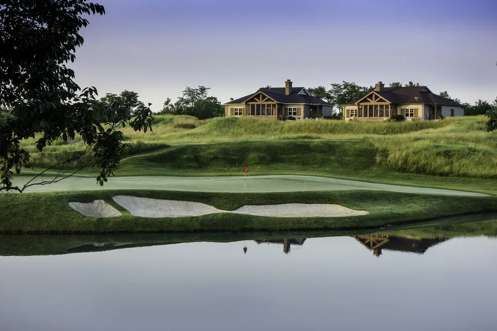 VN-Hole_11_Green_And_Cottages-DSC08586.webp