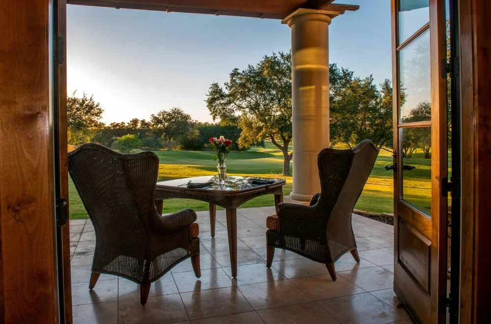 BR-Clubhouse_Veranda.webp